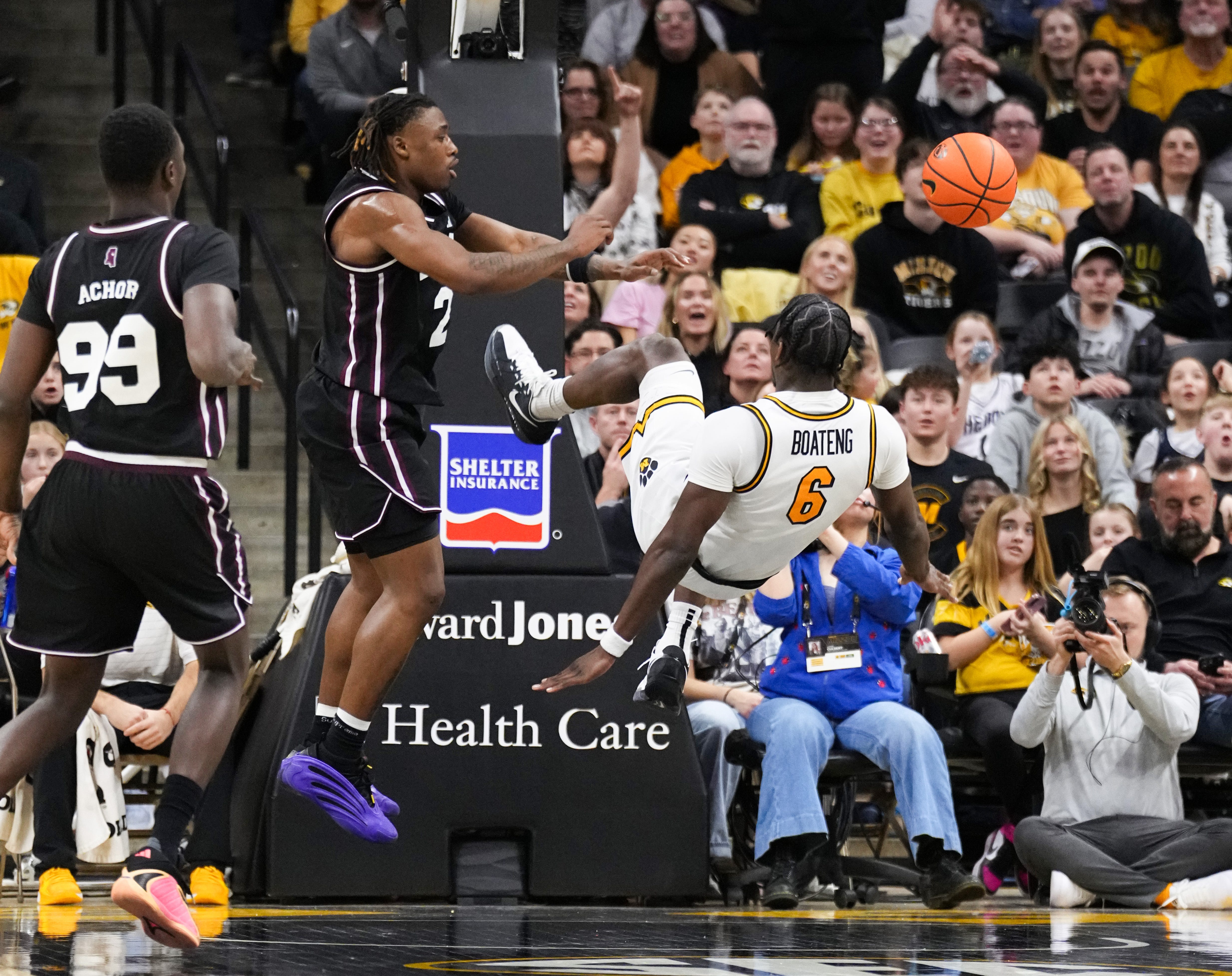 Jan 31, 2026; Columbia, Missouri, USA; Missouri Tigers guard Annor Boateng (6) slips while going up for a dunk against the Mississippi State Bulldogs during the second half of the game at Mizzou Arena. Mandatory Credit: Denny Medley-Imagn Images