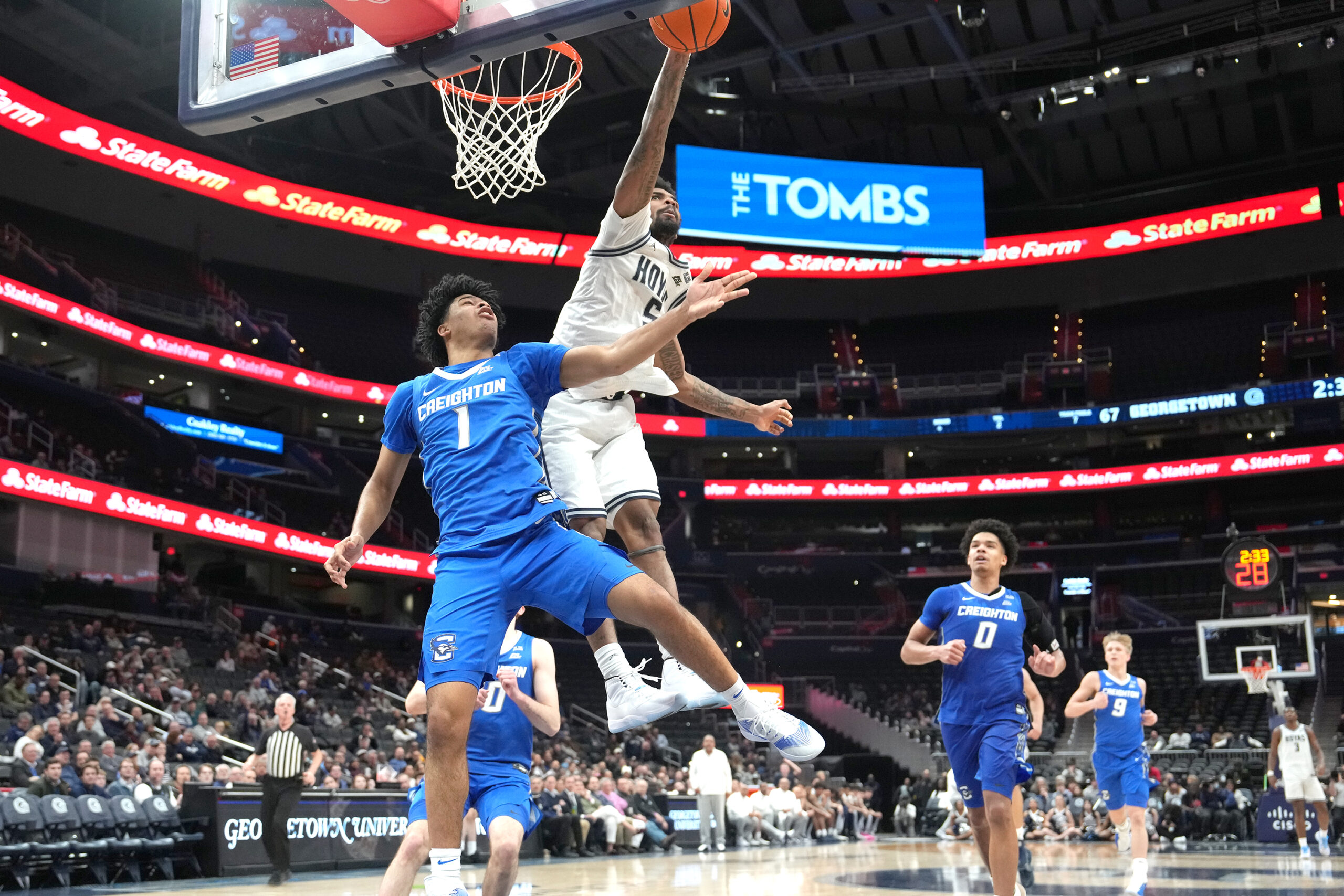 CONNECT FOUR: Georgetown Closes Out Creighton,76-68, to Continue Streak