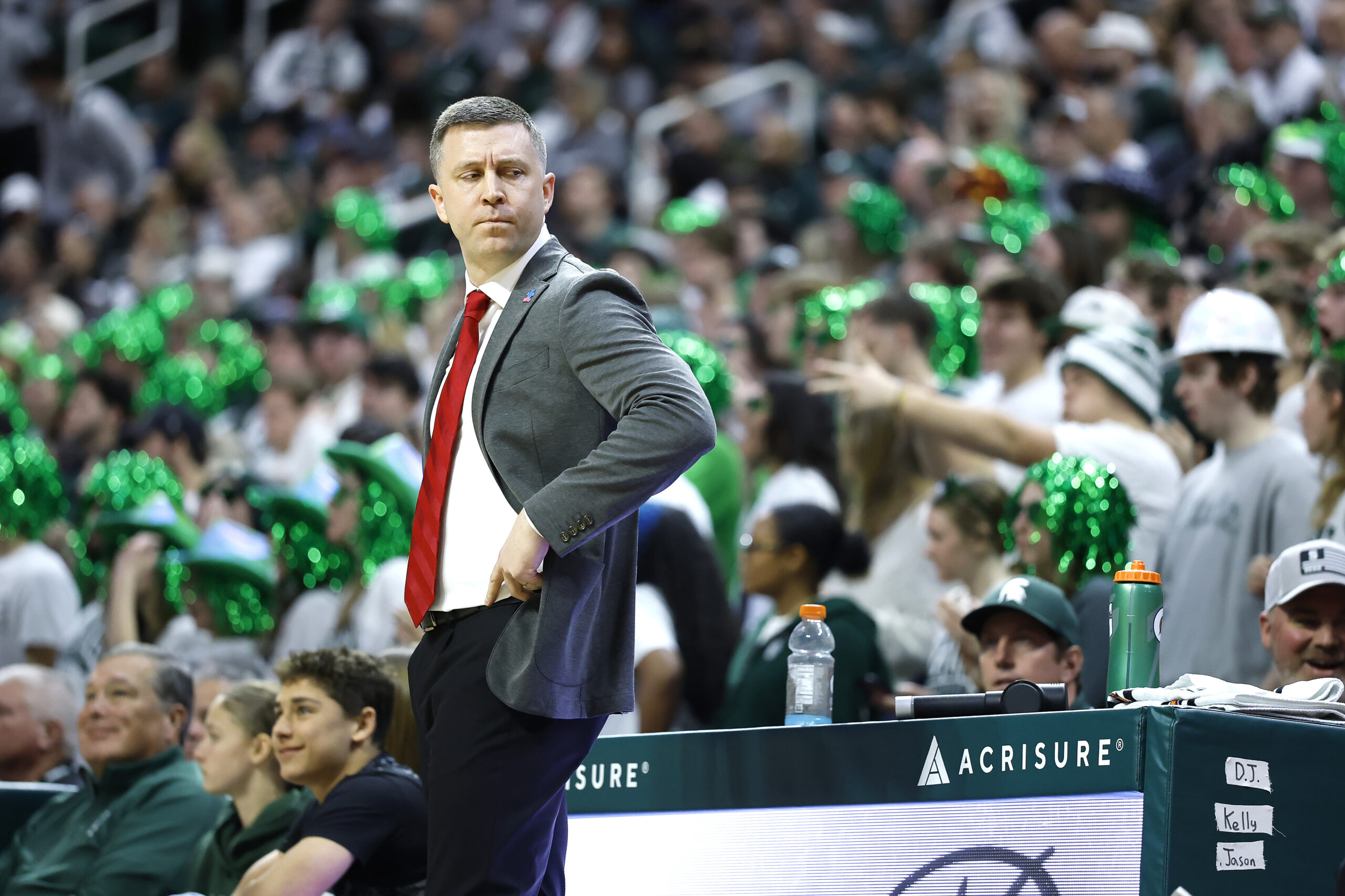 Despite solid effort, shorthanded Buckeyes fall 66-60 to Michigan State