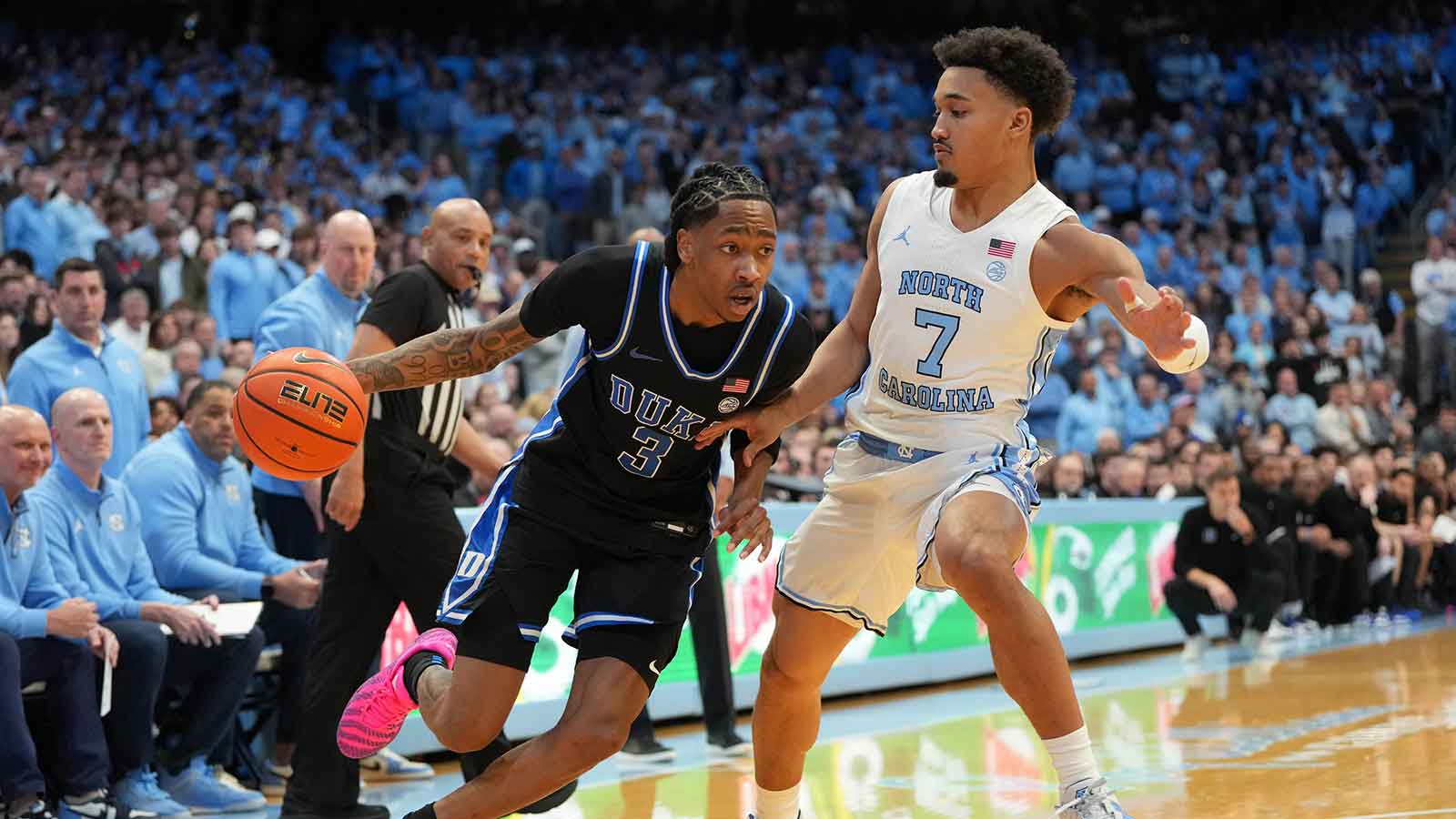 Duke’s Isaiah Evans’ alley-oop has fans going wild