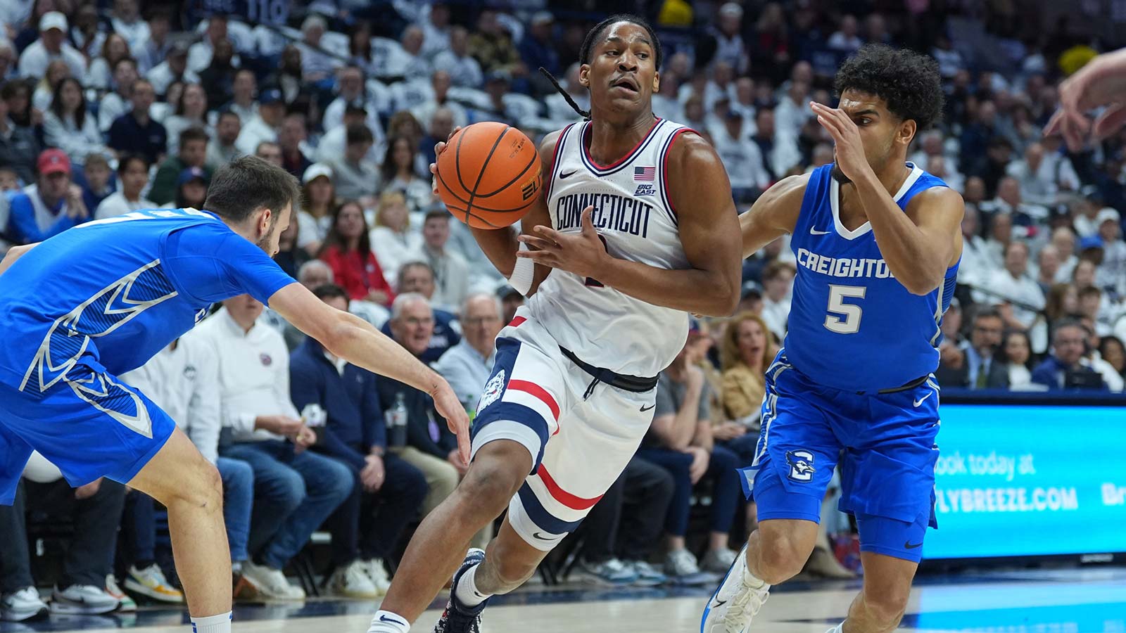 Fans dunk on Dan Hurley after UConn Huskies’ loss to Creighton