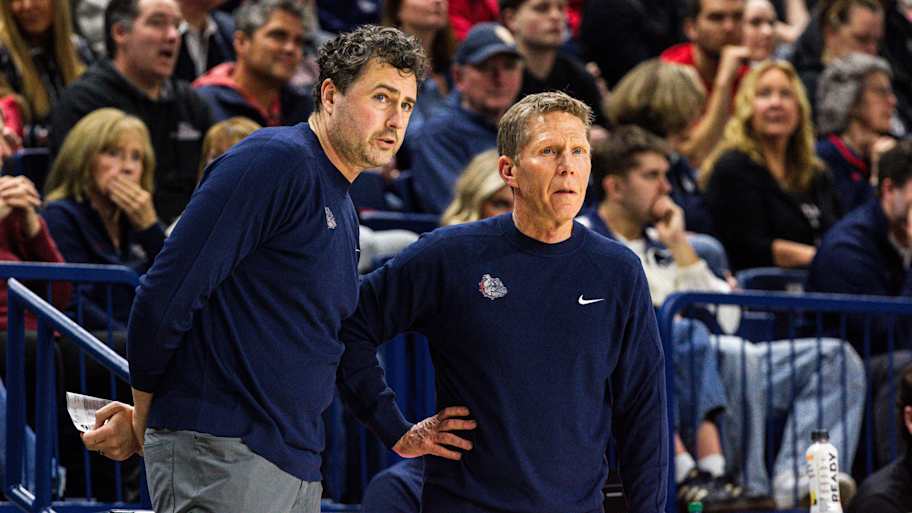 Gonzaga climbs back into AP Top 10 after win over Pacific