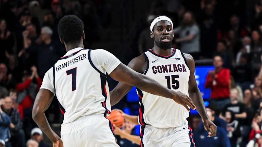 Gonzaga Bulldogs Tyon Grant-Foster (7) and Graham Ike (15).