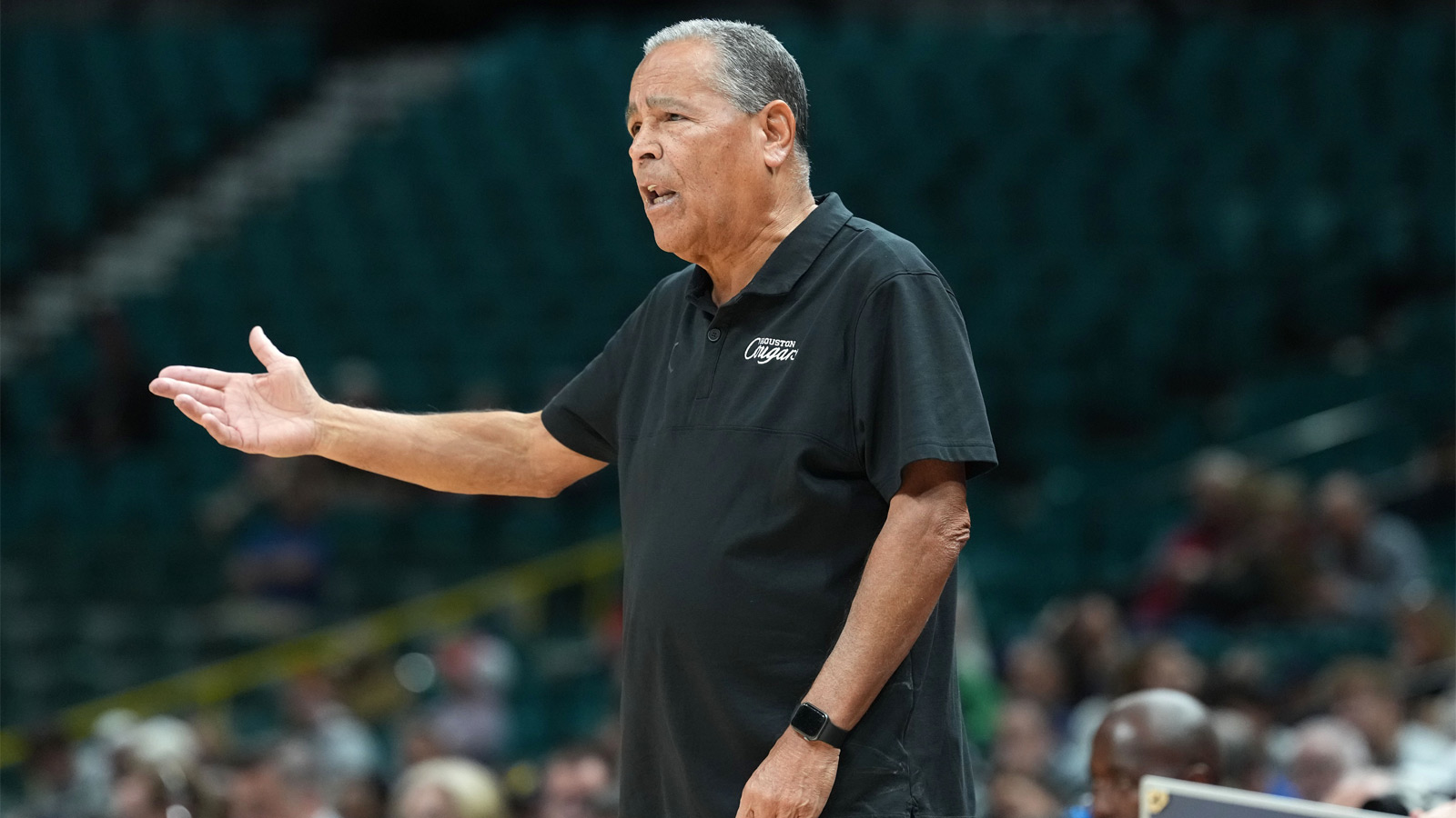 Houston basketball’s Kelvin Sampson gets 100% real on playing at Iowa State