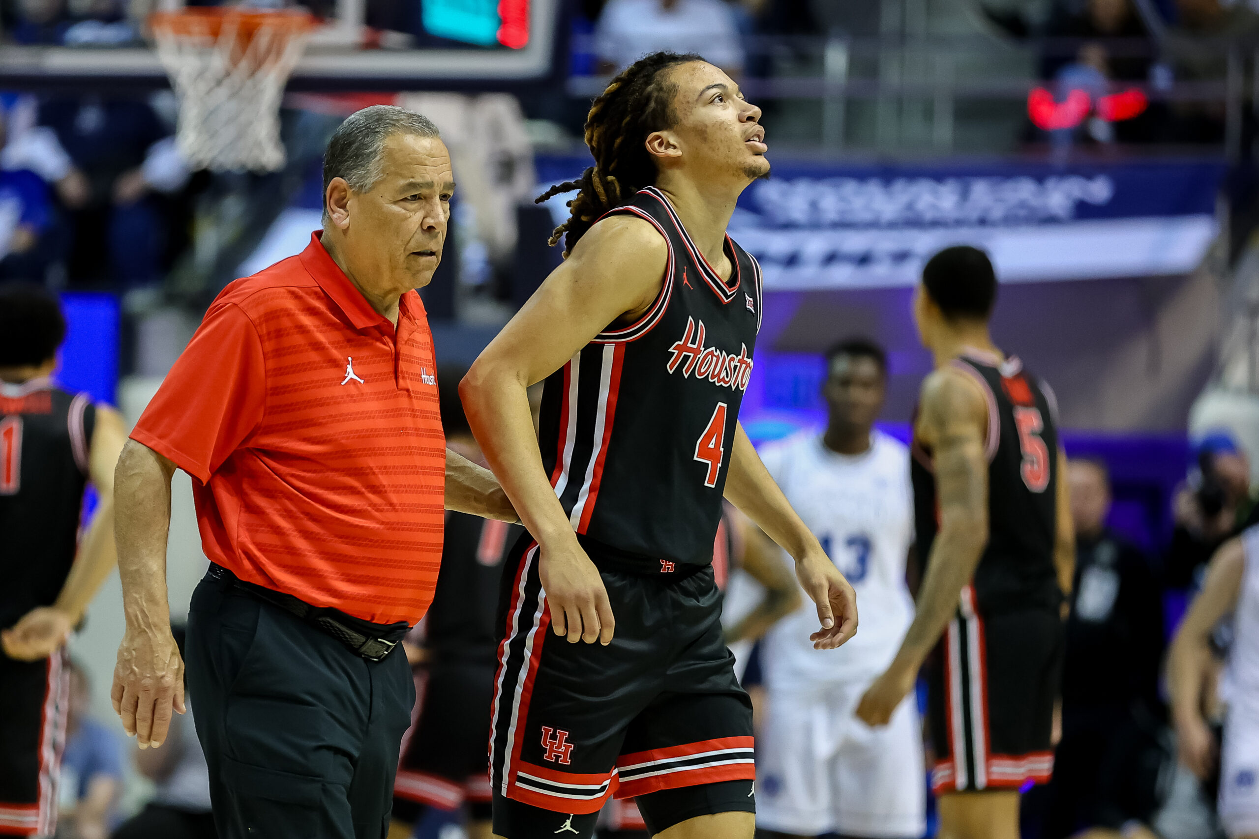 Houston men’s basketball expert previews the Arizona game, makes a score prediction