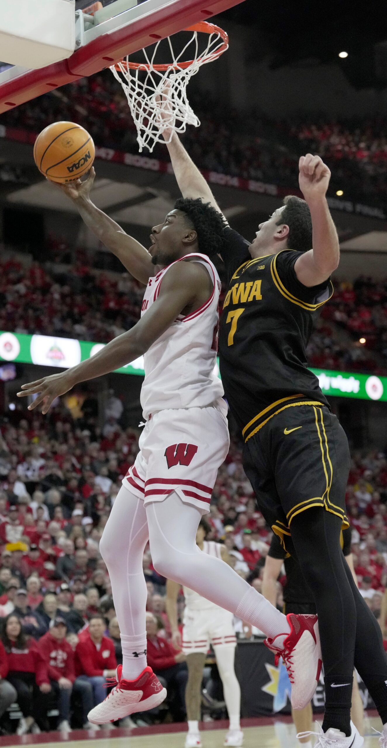 How Wisconsin's small rotation showed encouraging depth in win over Iowa