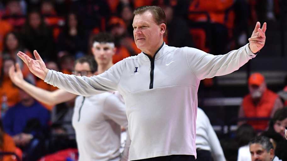 Illinois basketball head coach Brad Underwood