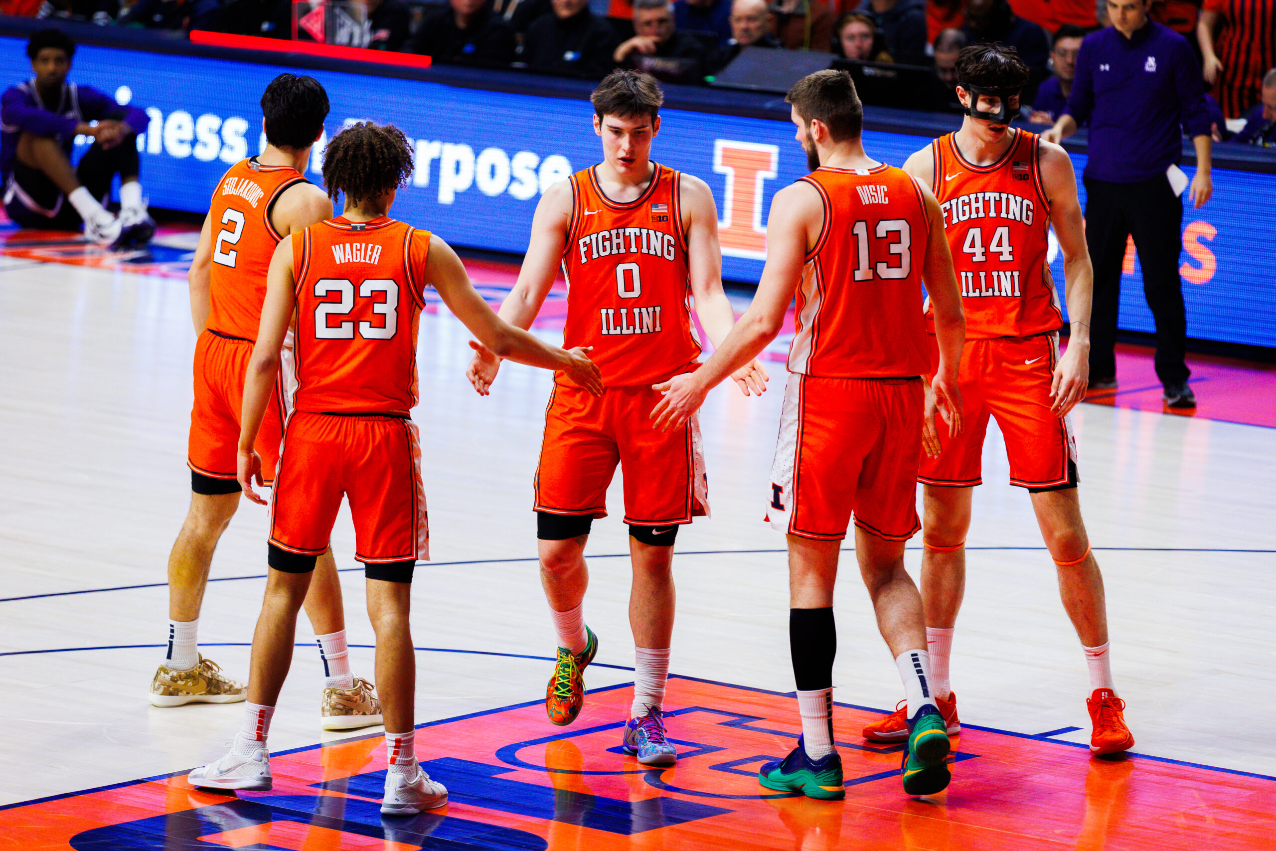 Illinois torches Northwestern, extends win streak to 12