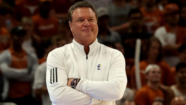 Kansas stuns #1 Arizona for Bill Self's 39th straight Big Monday win