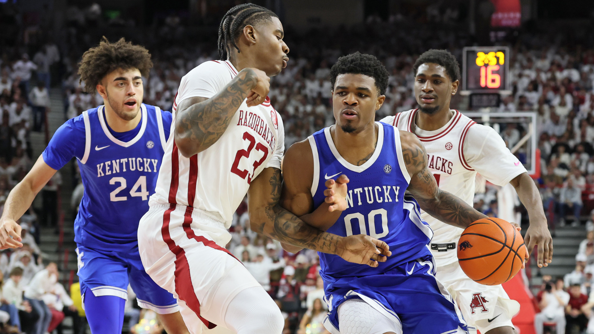 Kentucky upsets Arkansas as Mark Pope leads Wildcats to emotional road win over former coach  John Calipari
