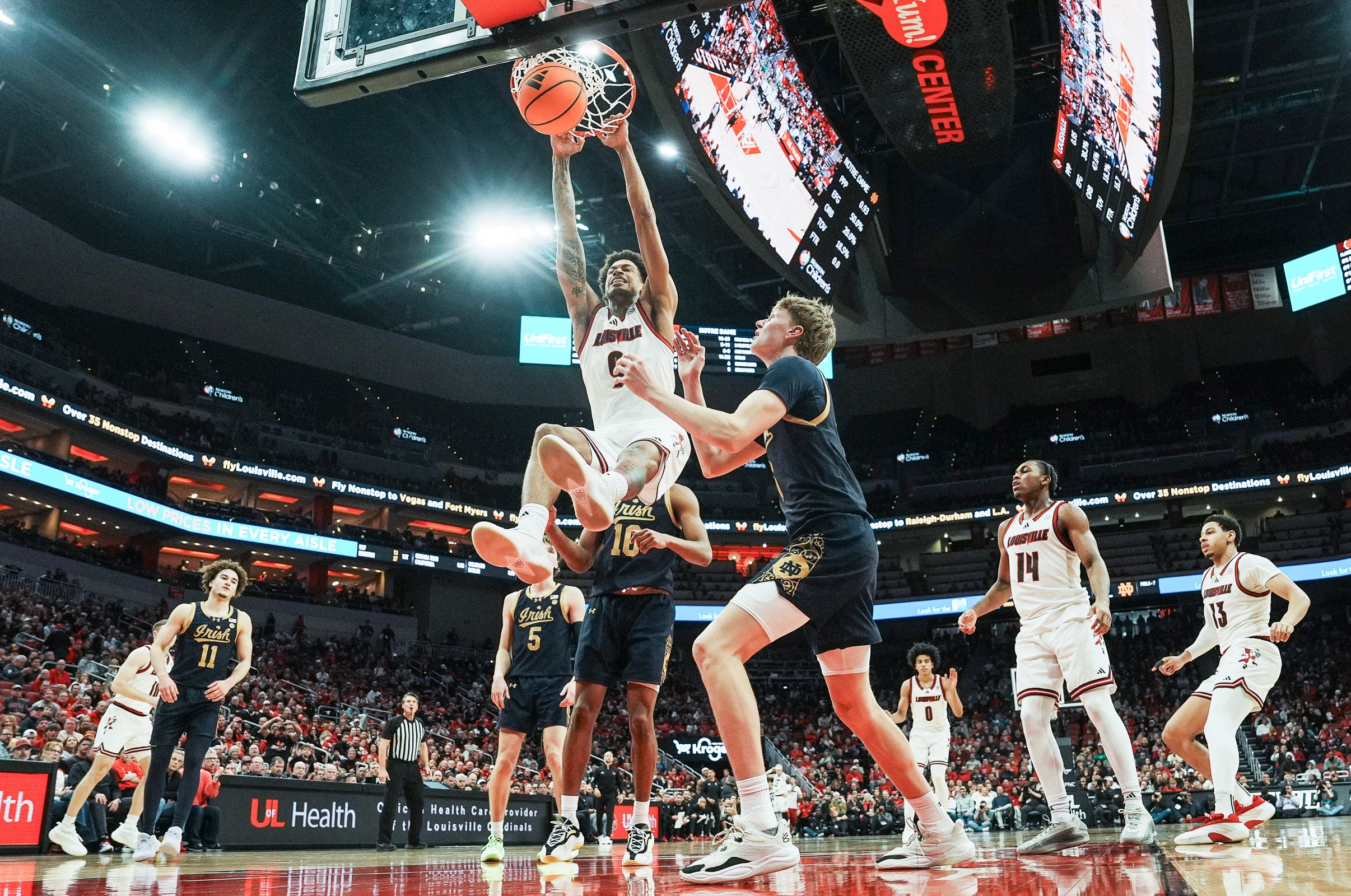 Louisville basketball turns up heat, beats Notre Dame after slow start