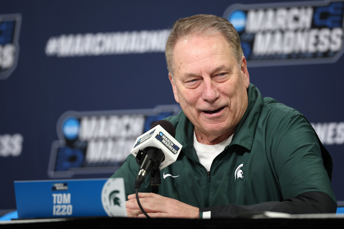 Michigan State Coach Tom Izzo Issues Odd Challenge To Reporters