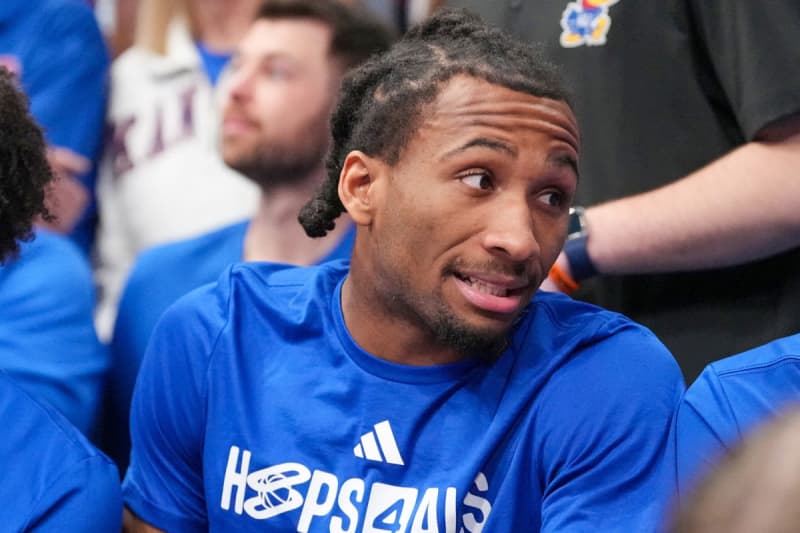 NCAA Fans Protest After Bill Self Breaks Silence on Darryn Peterson Checking Himself Out