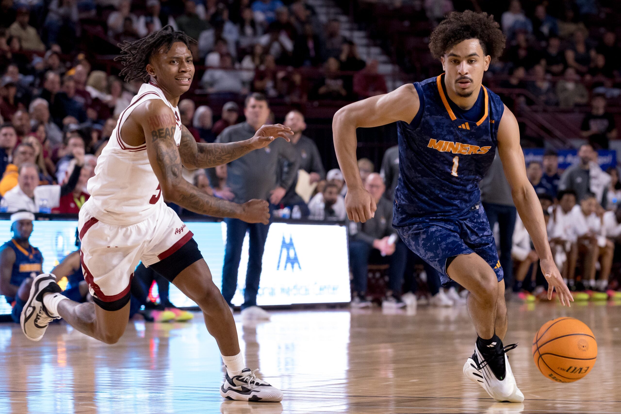 New Mexico State men hold off UTEP in key Conference USA showdown