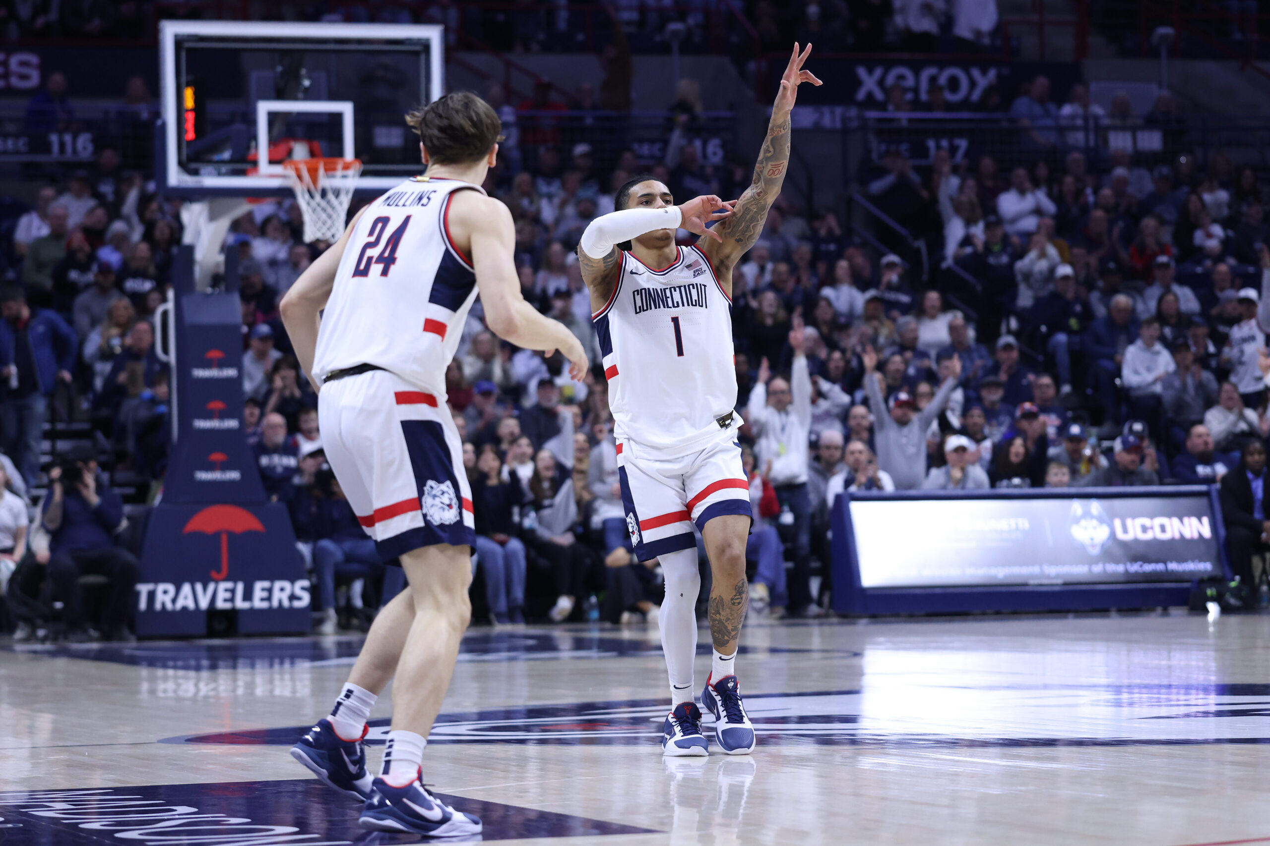 No. 6 UConn men’s basketball survives Georgetown, 79-75