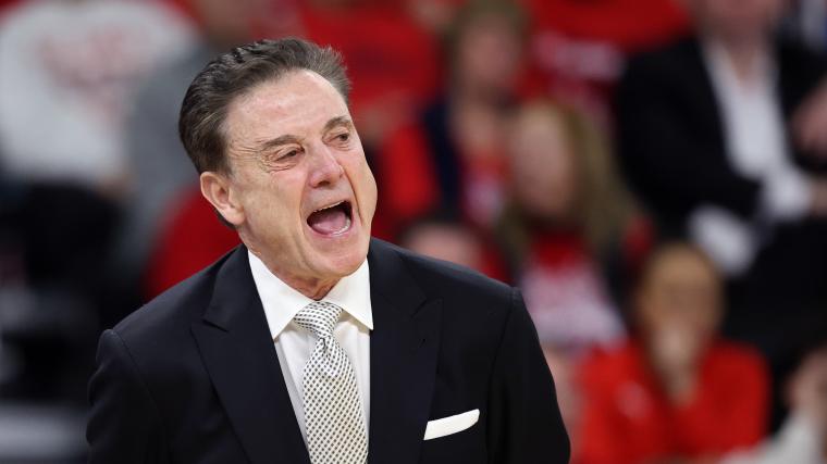 Rick Pitino goes viral for awkward fight moment during St. John's win