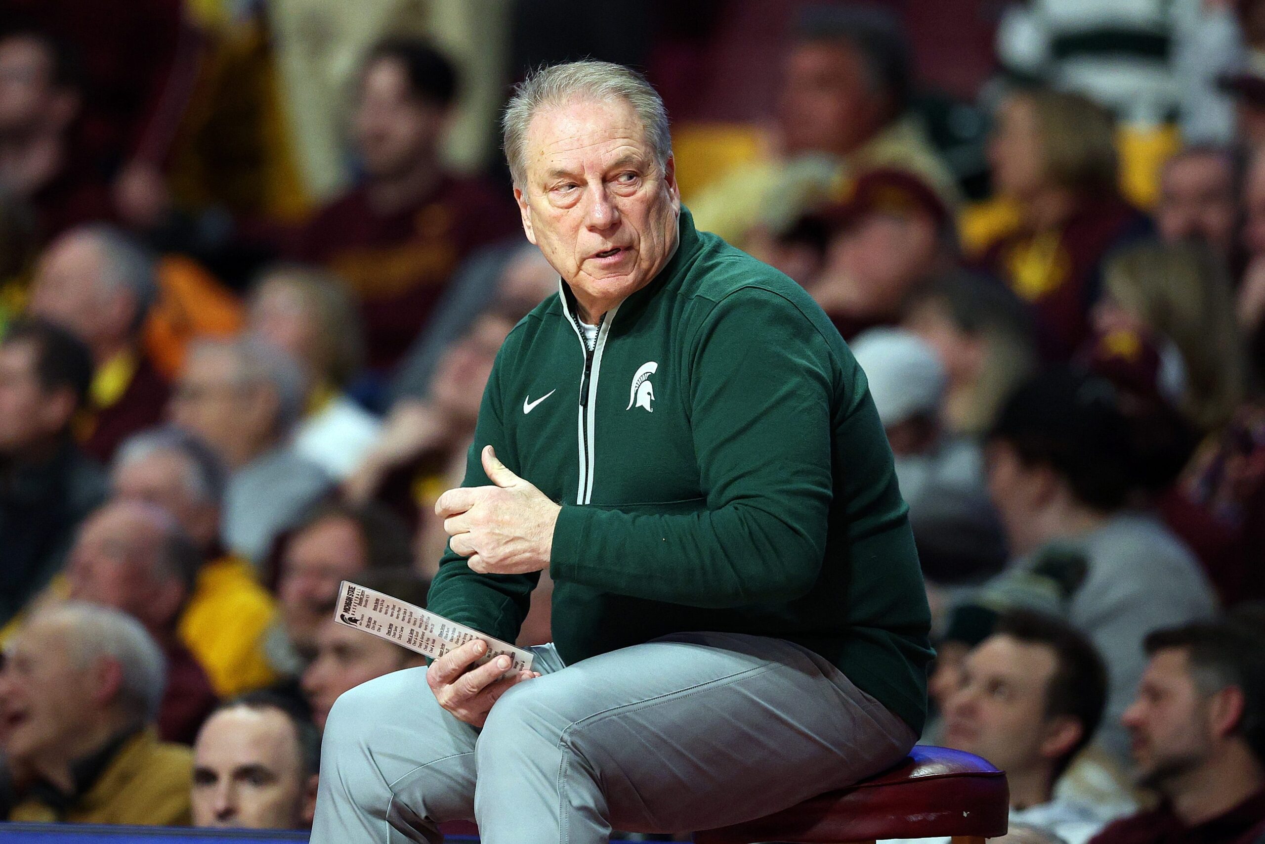 Tom Izzo has his hands full as Michigan State hosts red-hot Illinois