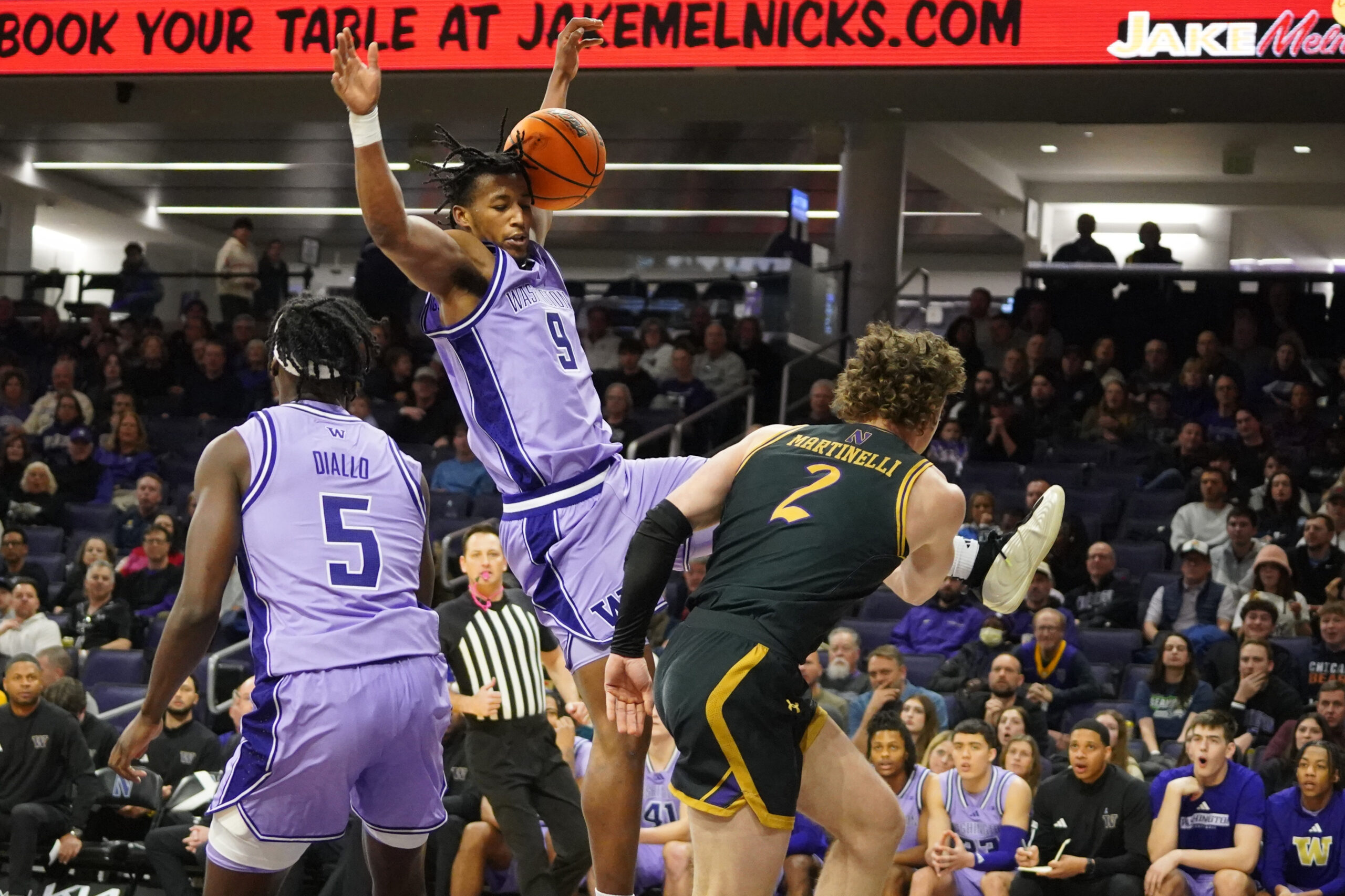 Tuesday Dots: Hoop Headlines