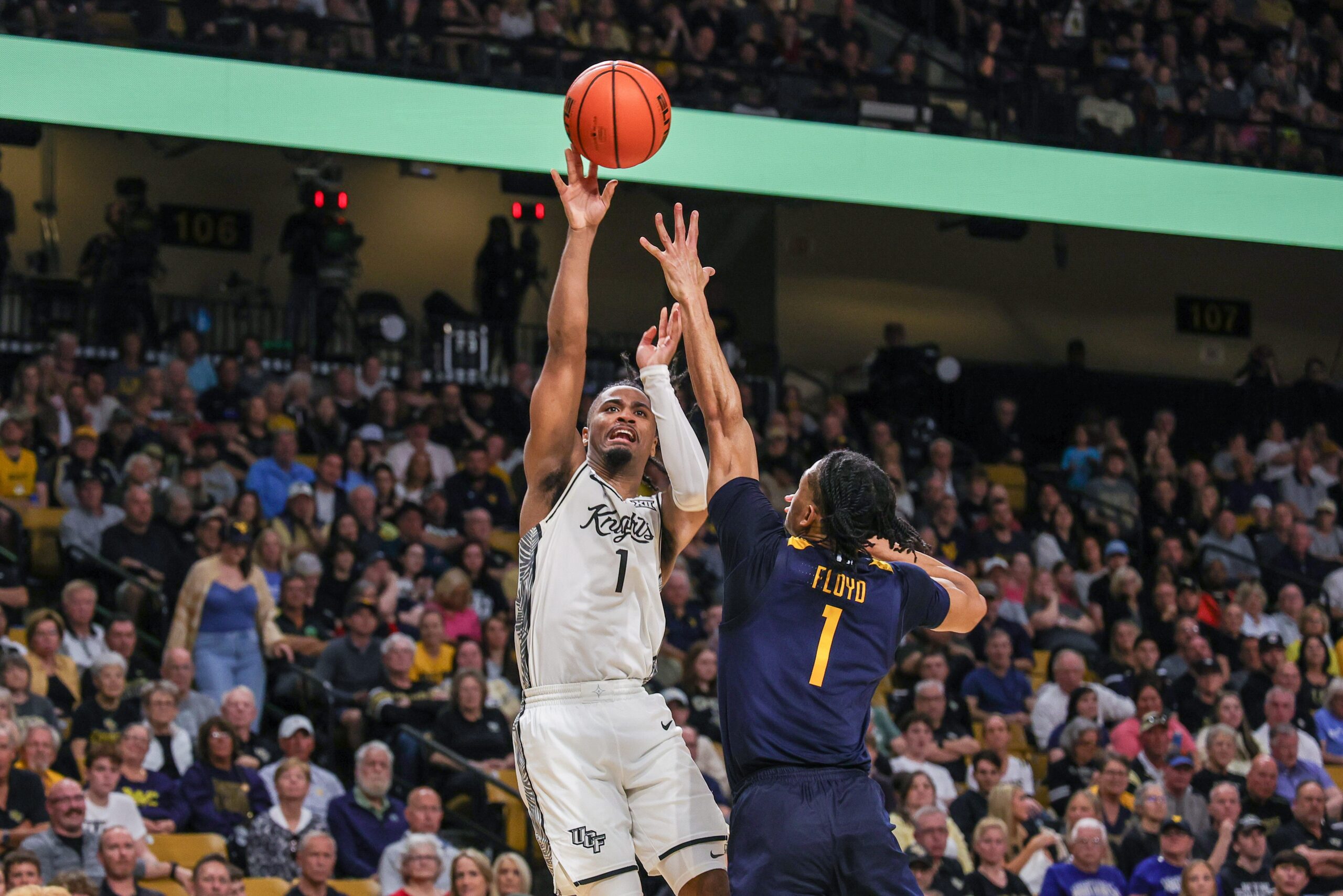 UCF basketball blows big lead in crushing loss to West Virginia