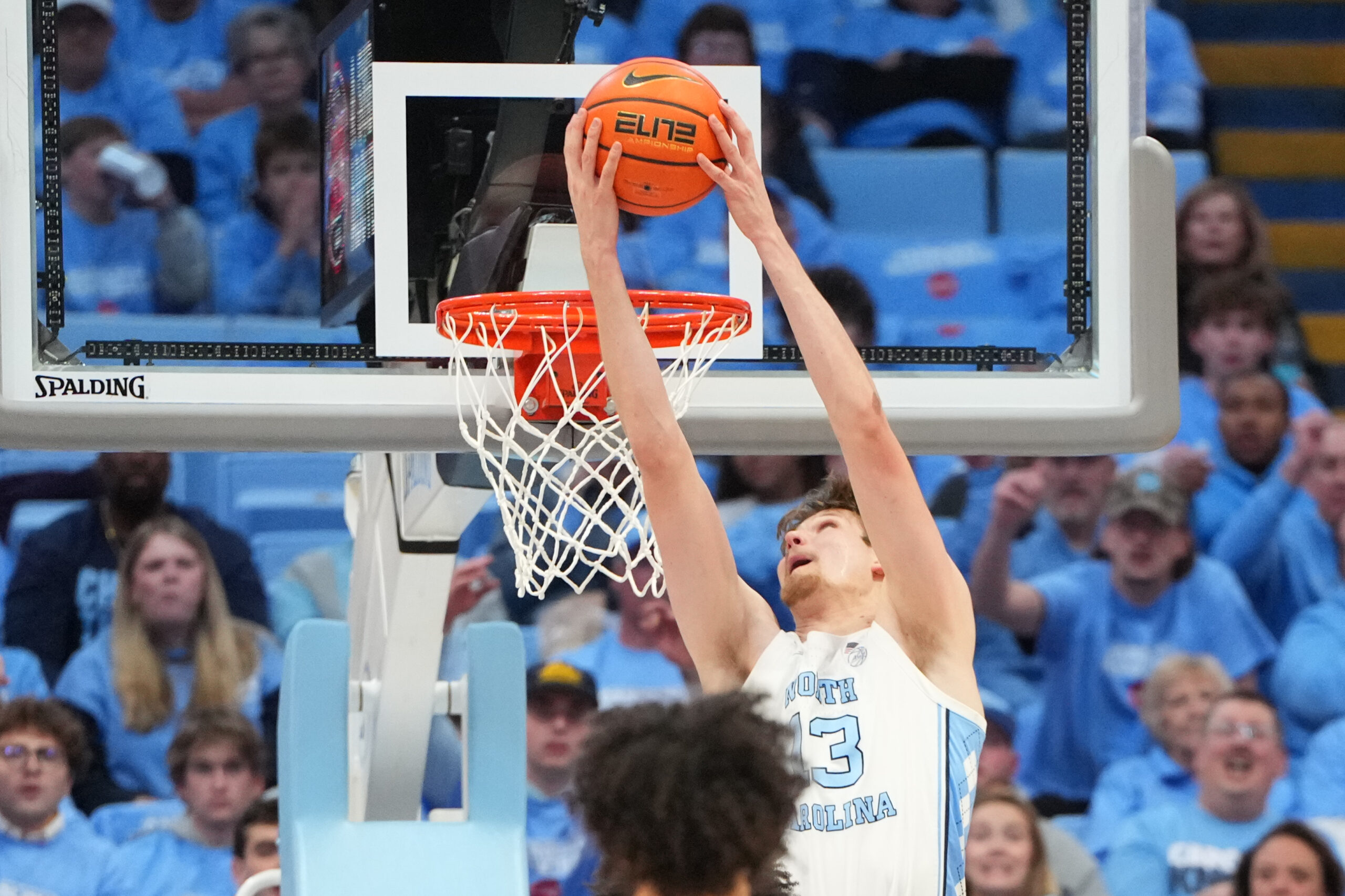 UNC survives late push from Louisville with career night from Seth Trimble