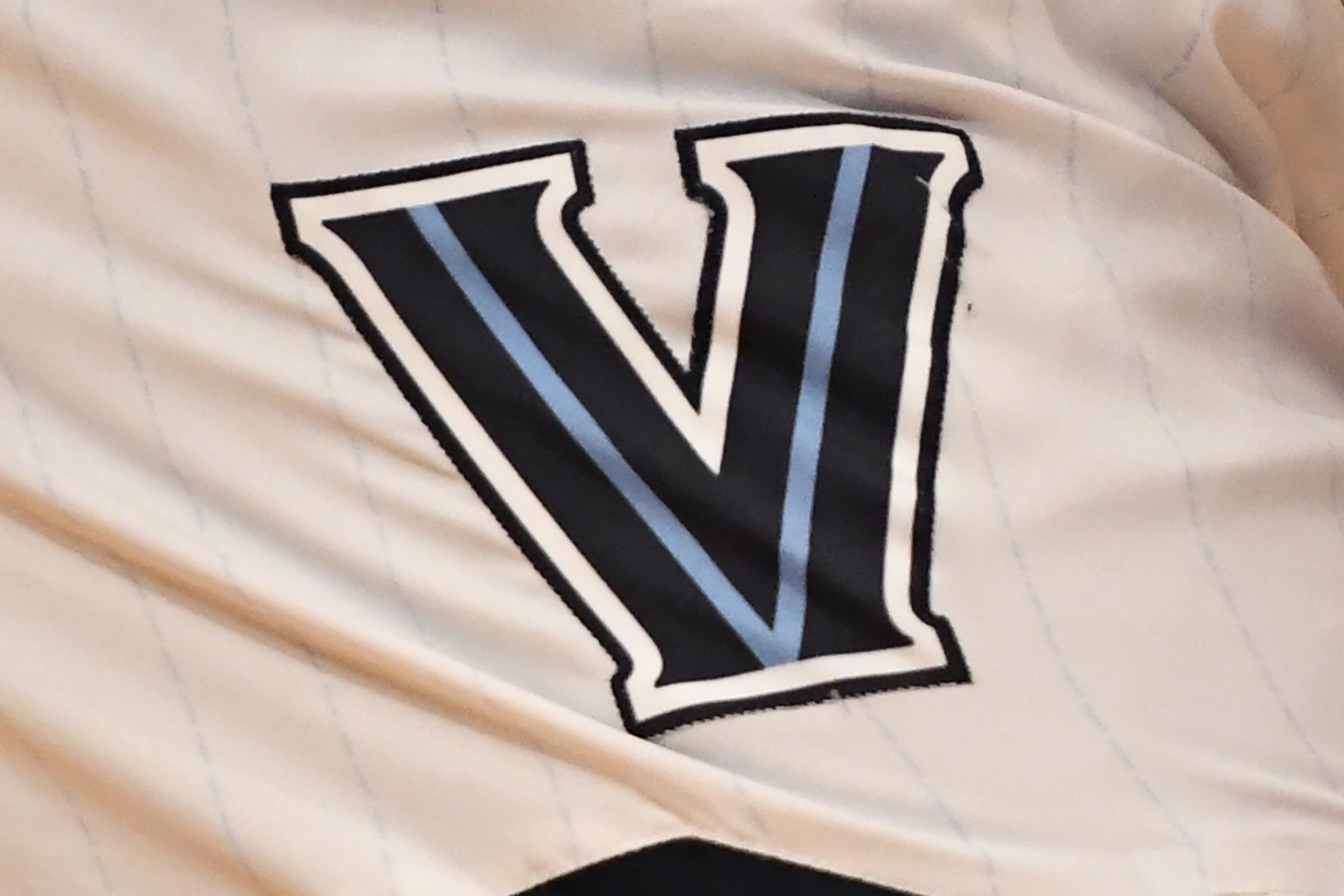 VU Hoops welcomes new contributor — and at the right time