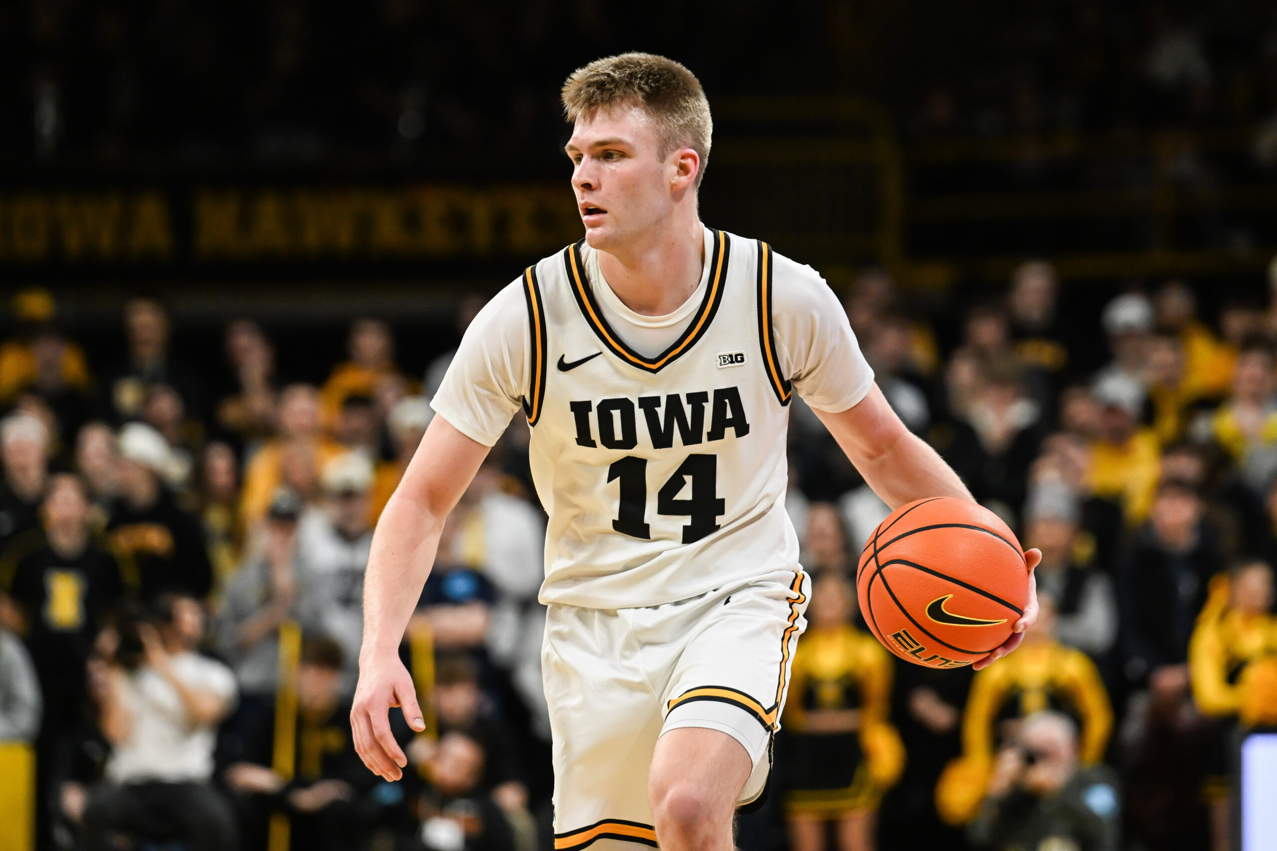 Washington Men’s Basketball vs. Iowa: Game Preview & How to Watch