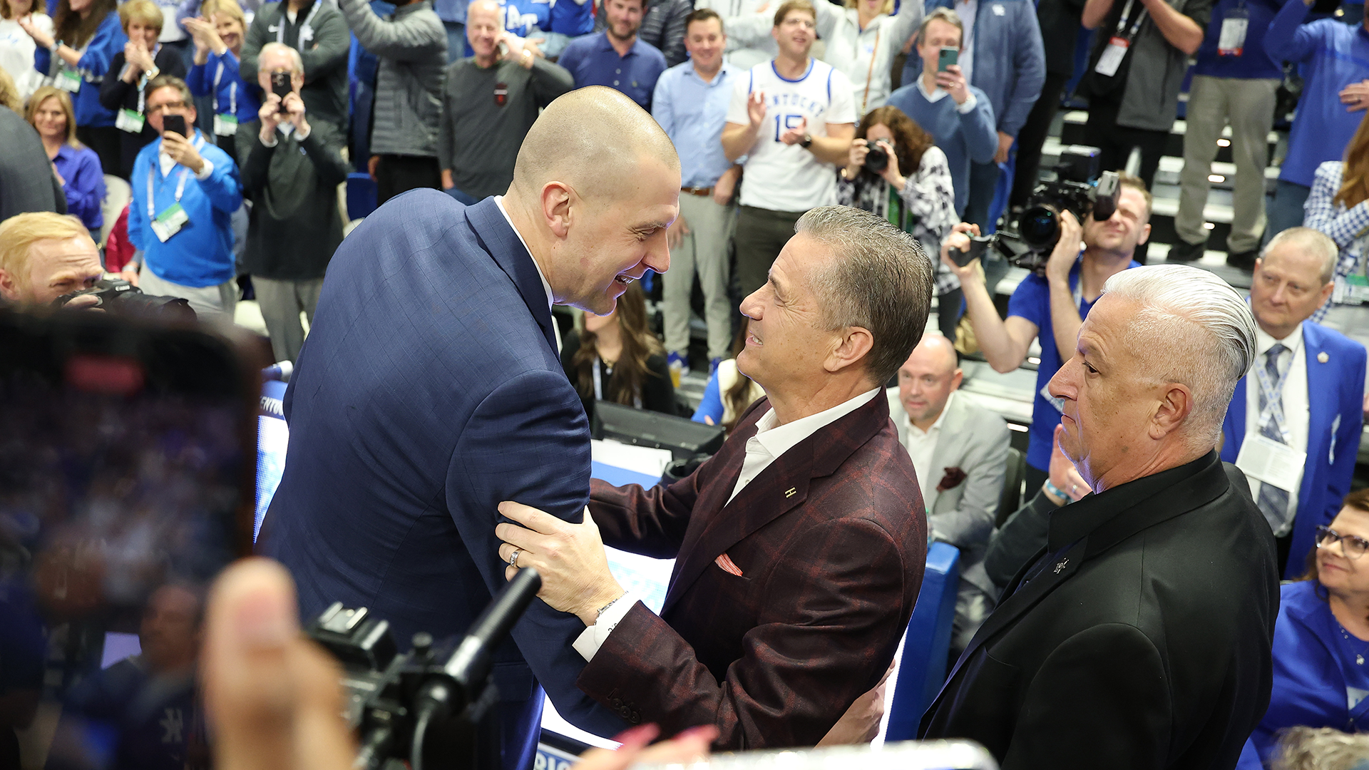 Where to watch Kentucky vs. Arkansas: TV channel, stream, odds, prediction, picks