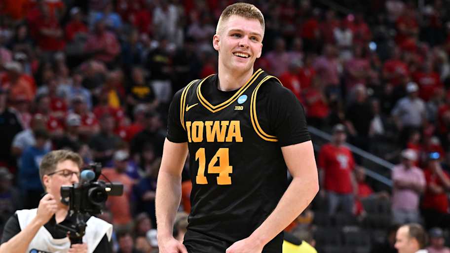 3-Point Barrage Fuels Iowa's Sweet 16 Victory Over Nebraska