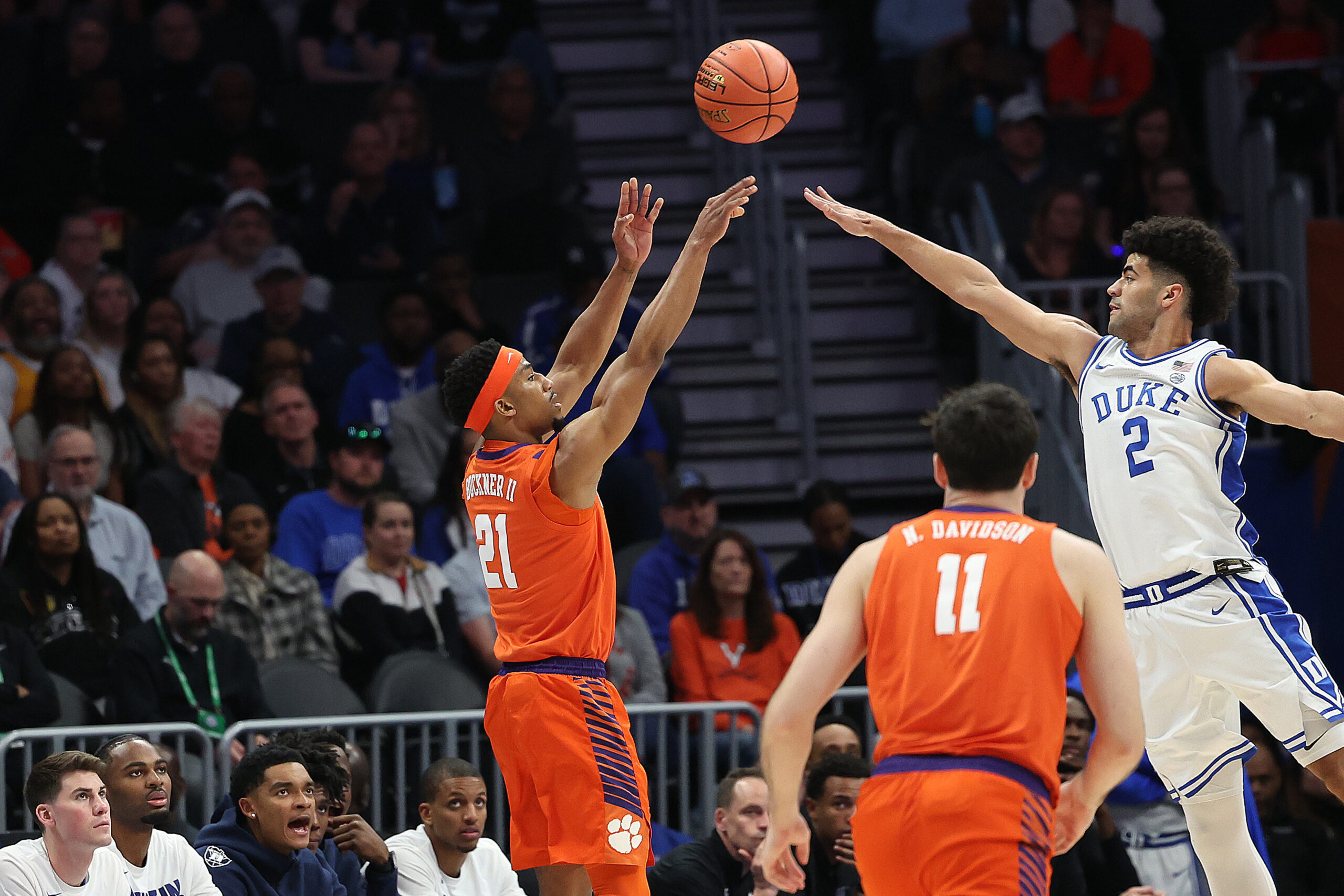 Analytics and FanDuel Sportsbook Disagree on Clemson vs. Iowa