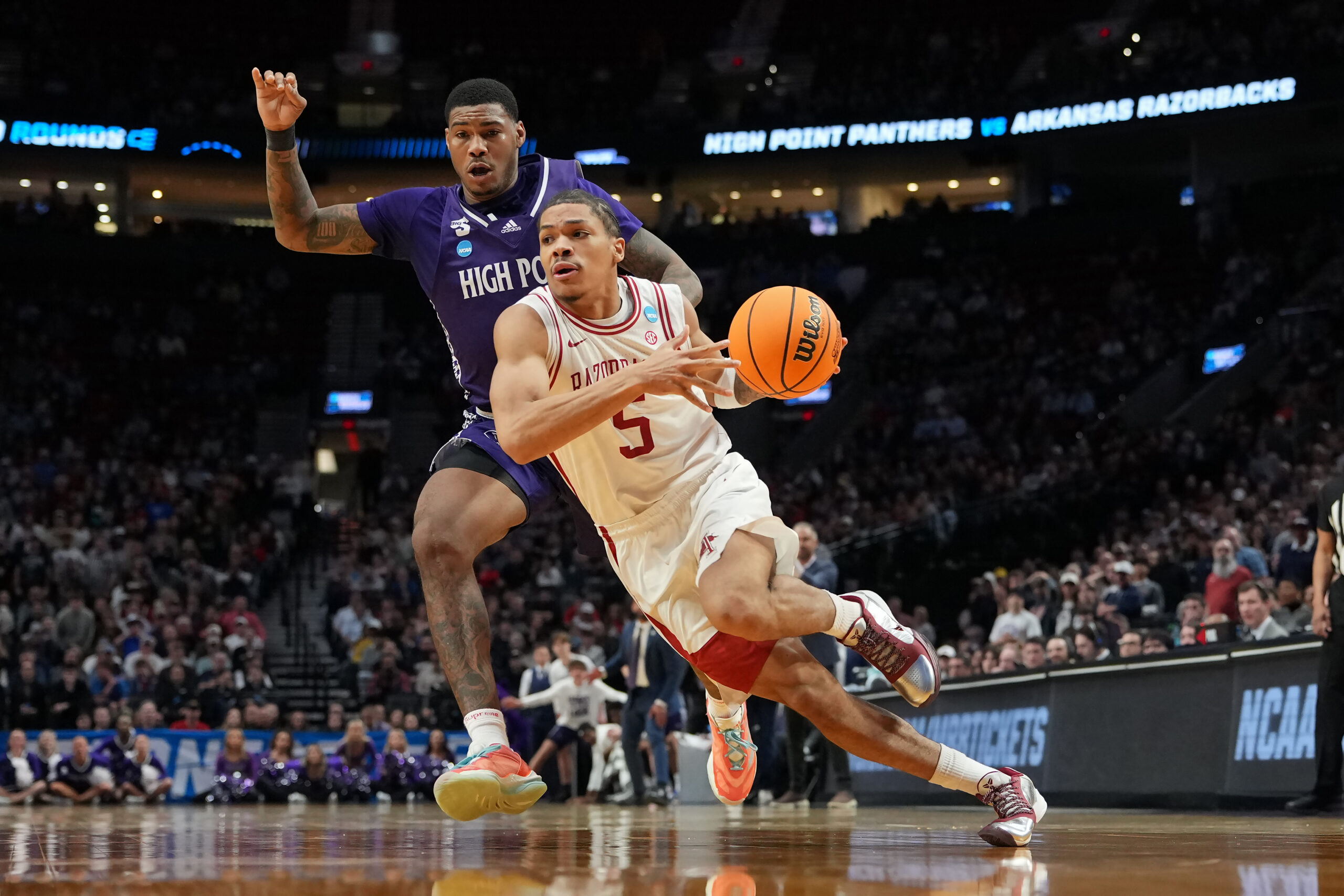 Arkansas survives a battle with No. 12 High Point to reach second straight Sweet 16 under coach John Calipari