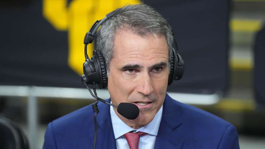 College Basketball Experts Reveal Illinois' 2026 NCAA Tournament Predictions