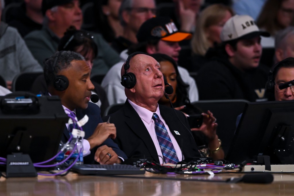 Dick Vitale calls out Kentucky for disappointing $22 million roster