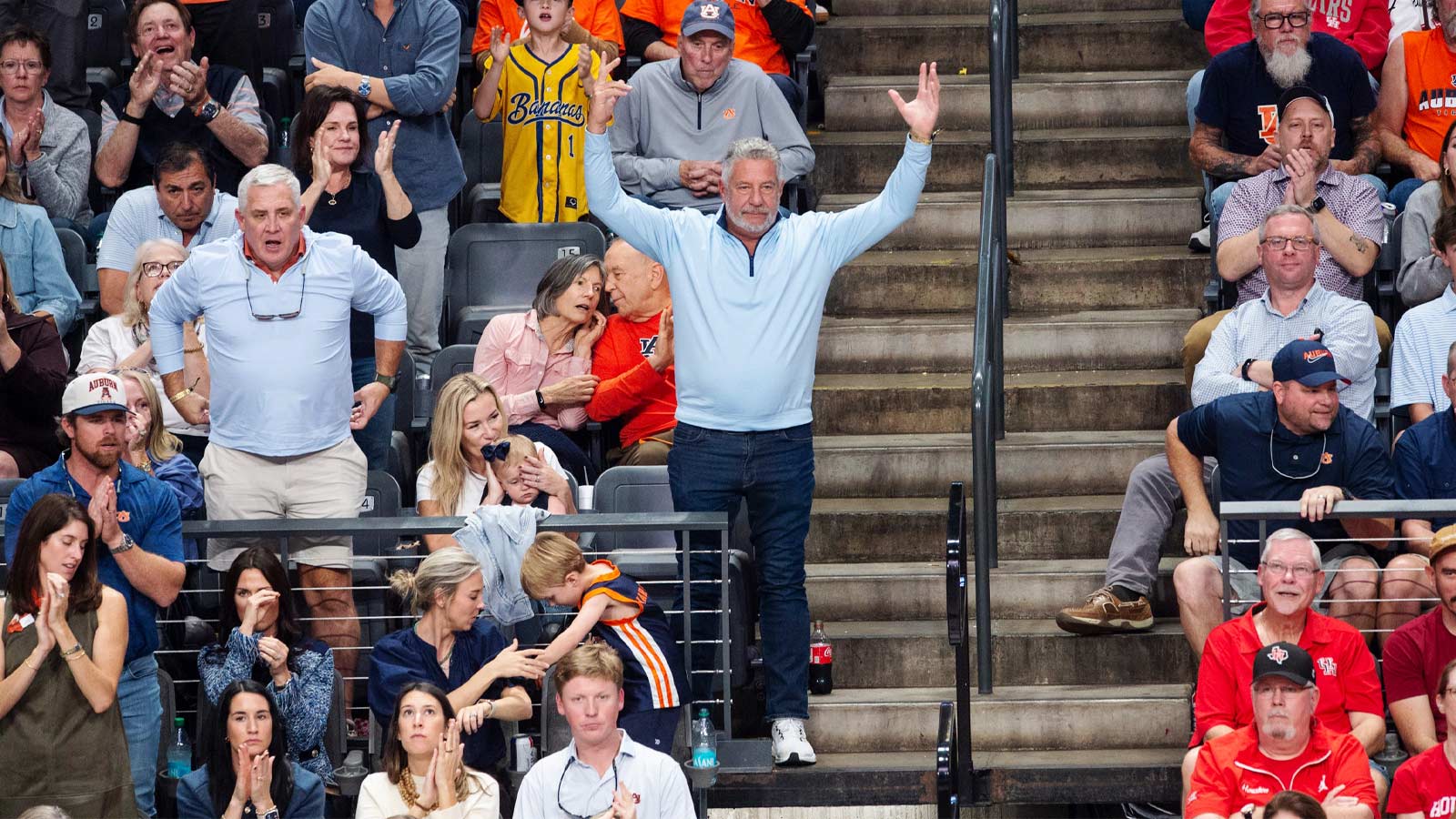 Fans clowning Bruce Pearl after ‘loyalty’ comment during Hubert Davis segment