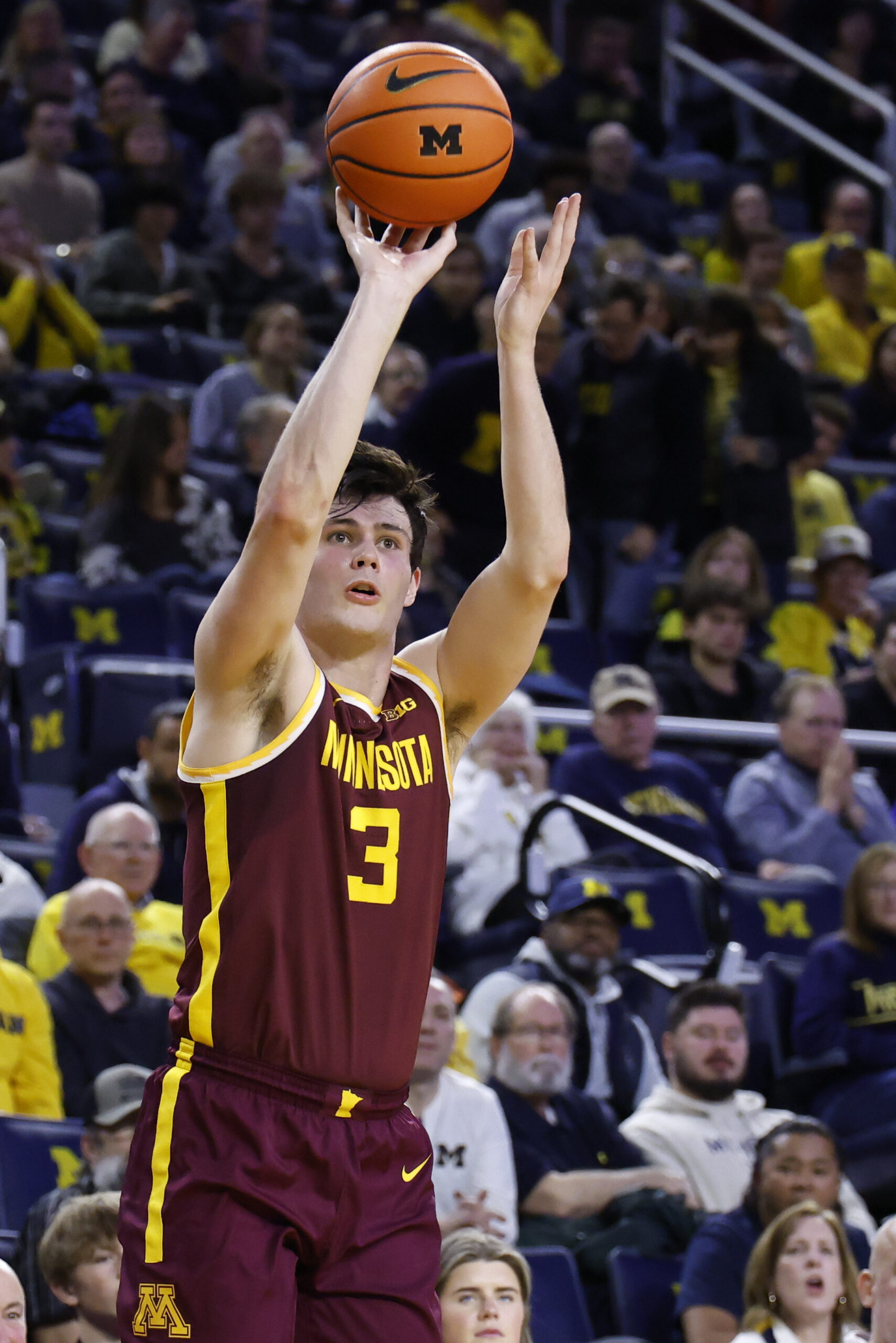Gophers upset UCLA 78-73