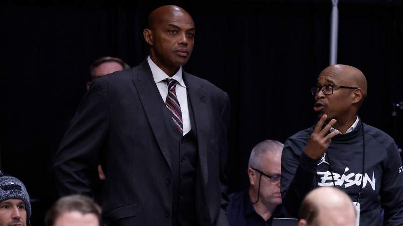 High Point HC Has Charles Barkley Wanting to Play College Basketball Again After Fiery Message