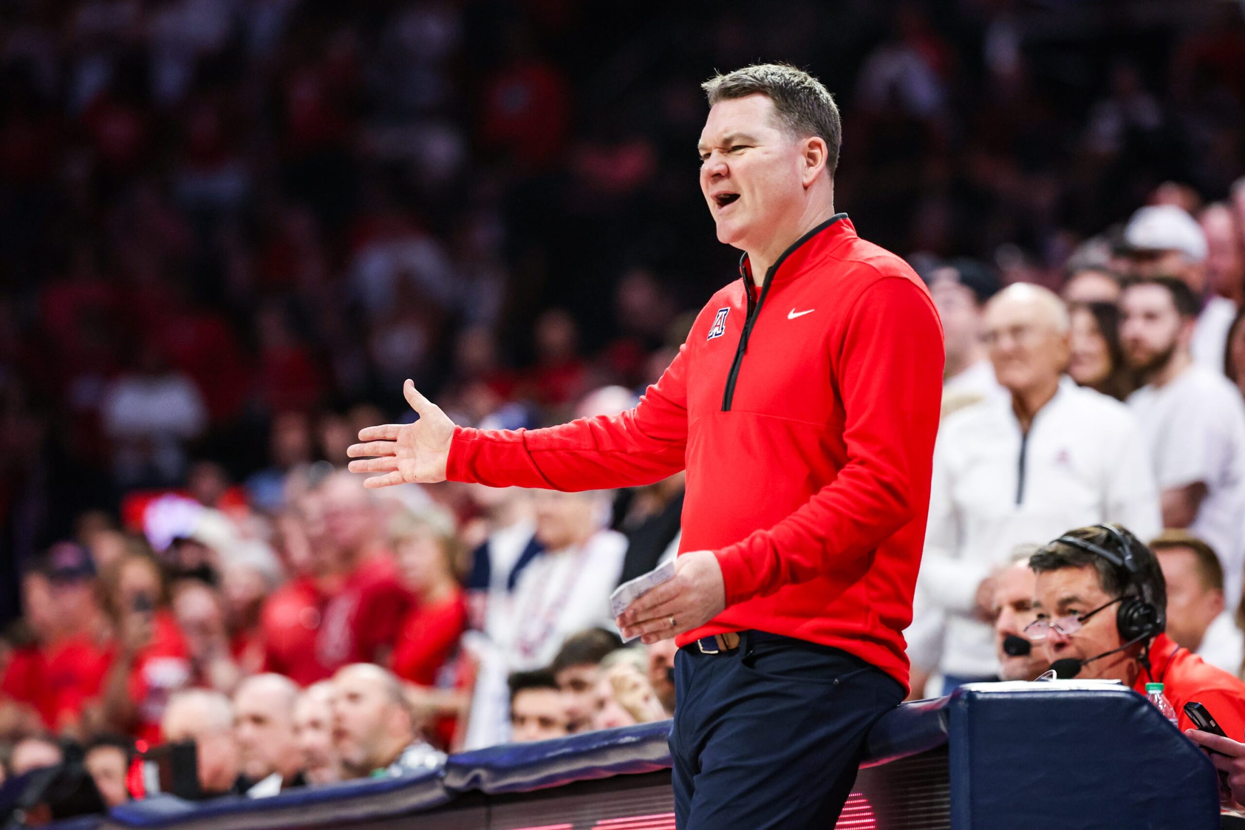 How Arizona coach Tommy Lloyd reacted to beating Kansas basketball