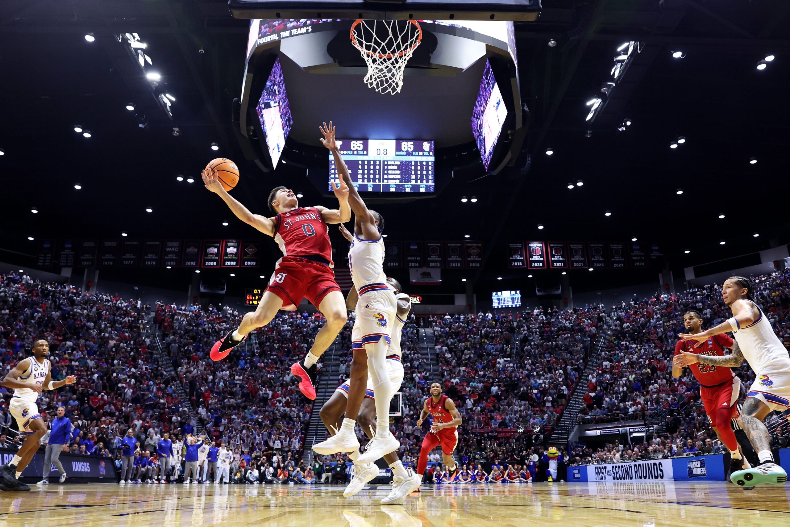 Iowa-Florida refs got it right not ejecting Folgueiras for 'punch'