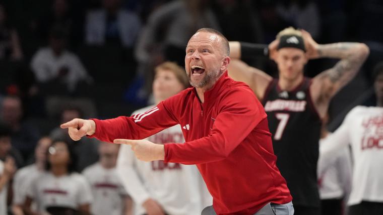 Louisville or USF? How to pick 6 vs. 11 matchup in 2026 March Madness bracket