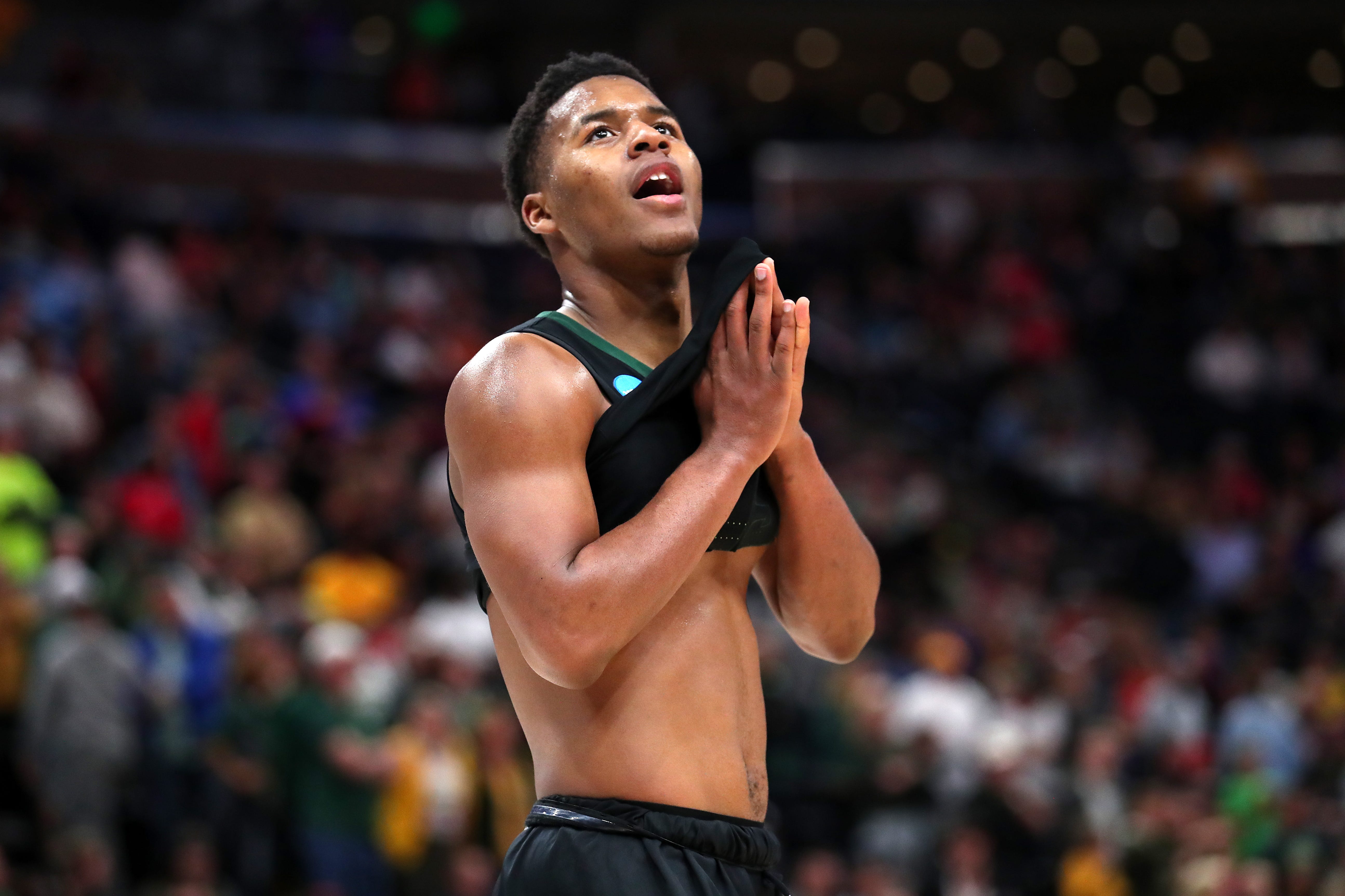 Jared Butler of the Baylor Bears reacts.