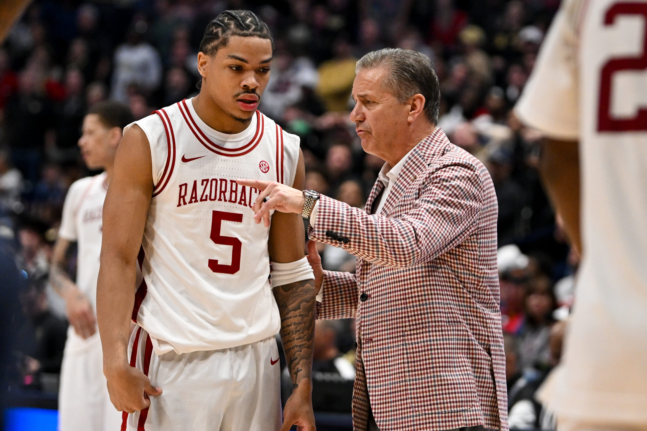 NCAA Tournament: Arkansas expert previews the Sweet 16 matchup with Arizona, makes a score prediction