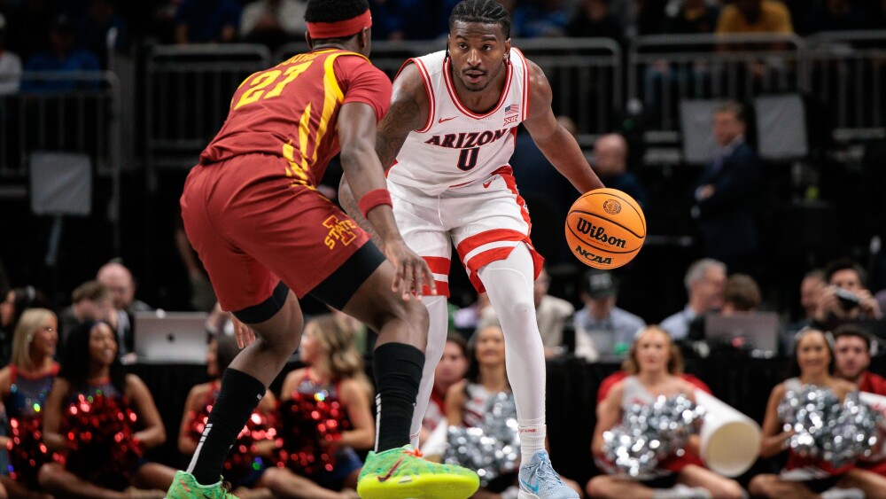 No. 2 Arizona’s Jaden Bradley stuns No. 7 Iowa State with a buzzer-beater to reach Big 12 final