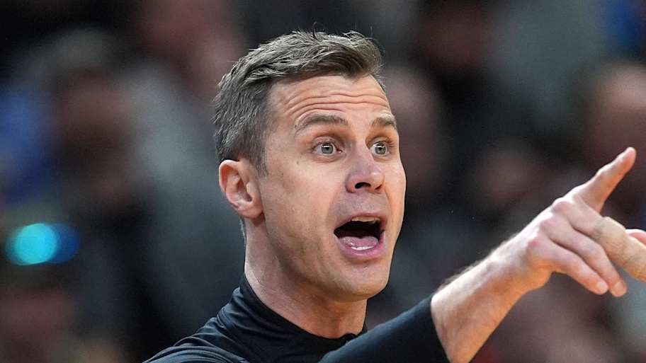 Pitino Gives Duke's Scheyer Credit Ahead of Sweet 16