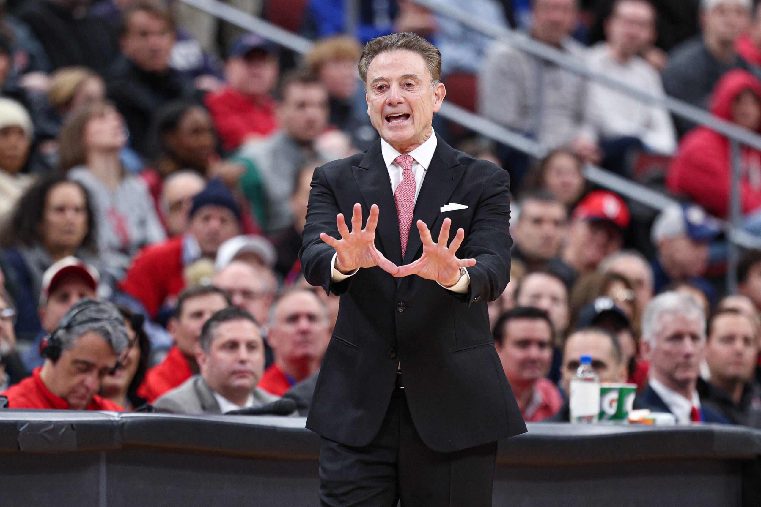 St. John’s men’s basketball moves up to No. 13 in last AP Top 25 poll of regular season