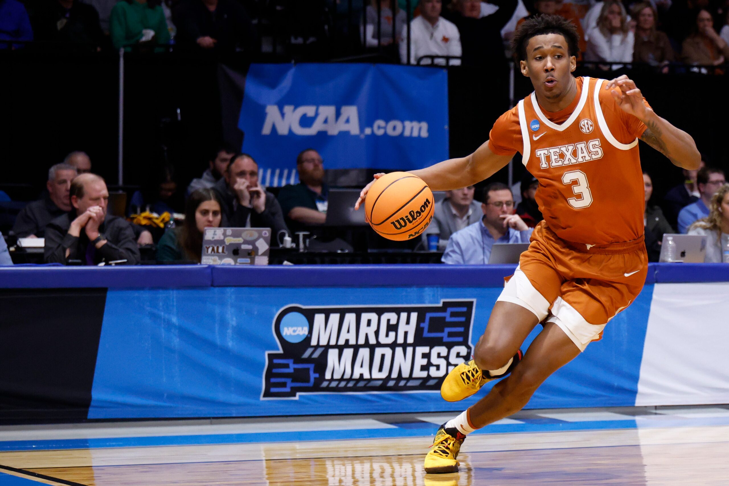 Texas men's basketball takes on BYU in March Madness NCAA tournament