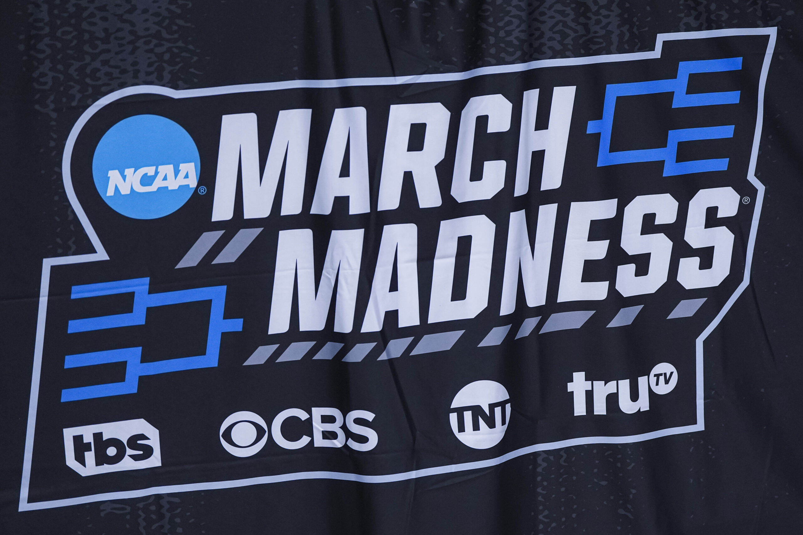 Thursday Headlines: NCAA Tournament Day 1 Edition