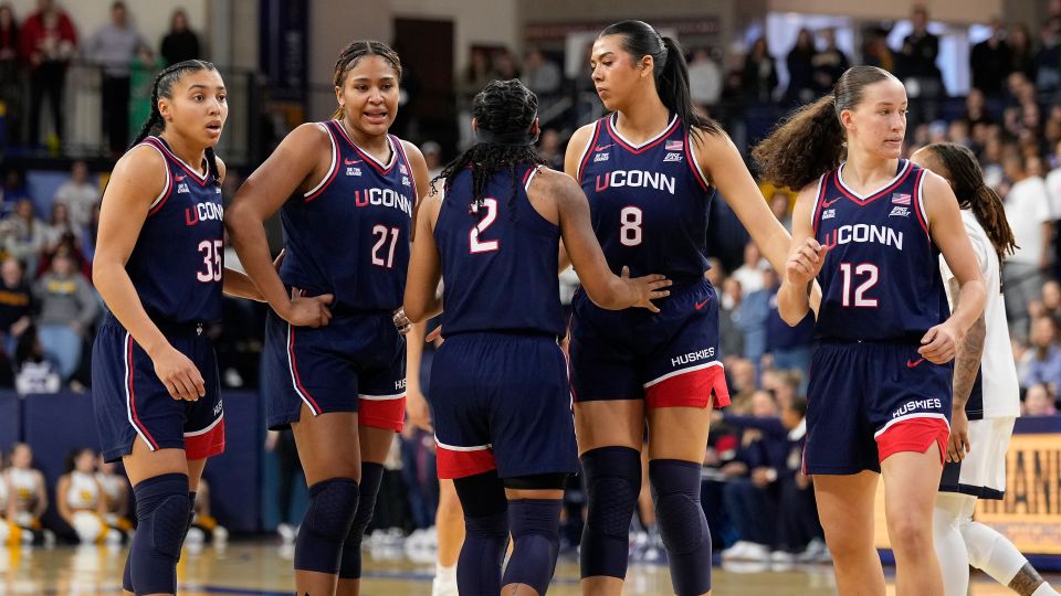 Trips to the Sweet 16 are on the line in the NCAA tournament on Saturday. Here are 4 things you need to know