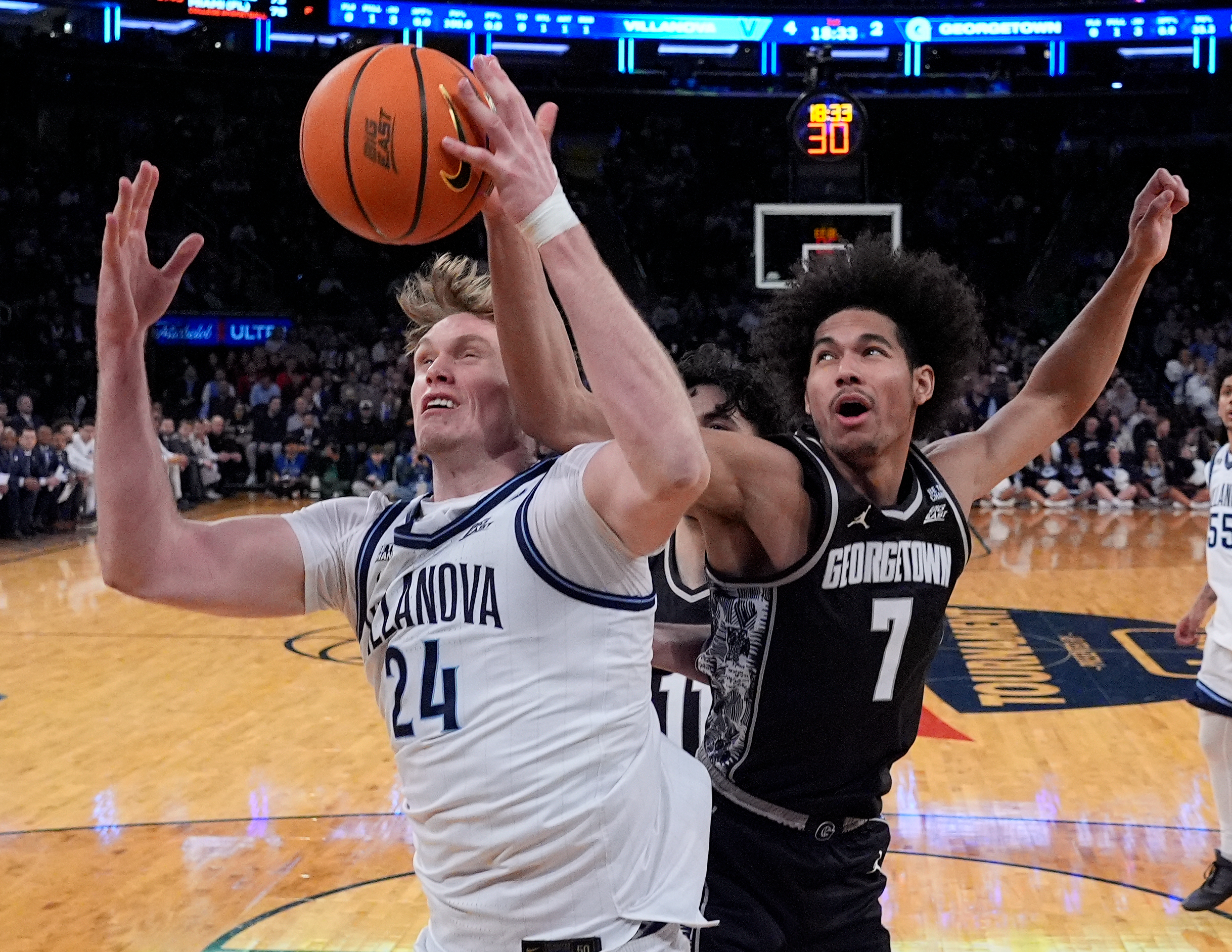 Villanova does nothing right during loss to Georgetown in Big East Tournament