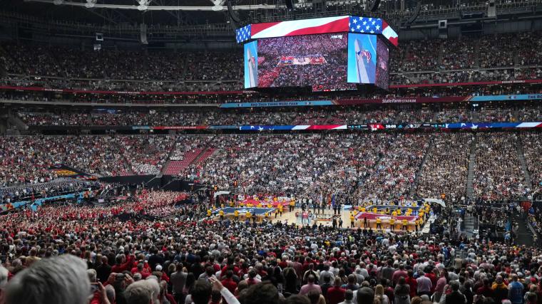 'Viral jacked Florida fan' becomes 'viral jacked Nebraska fan' in stunning change of allegiance