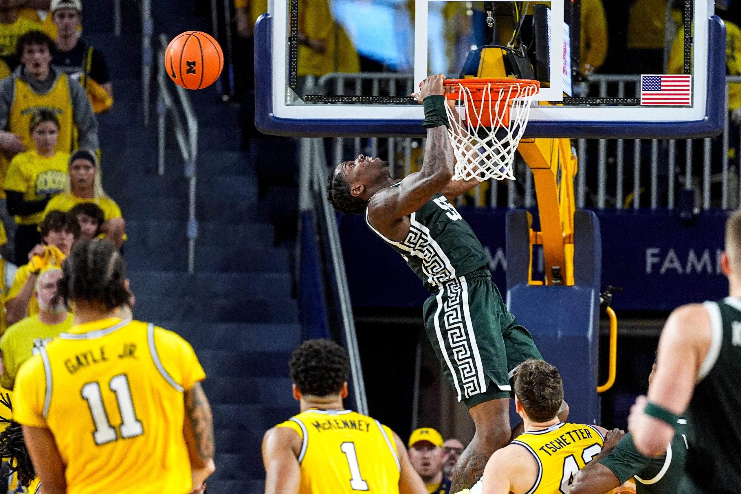 Yaxel Lendeborg lifts Michigan basketball over Michigan State