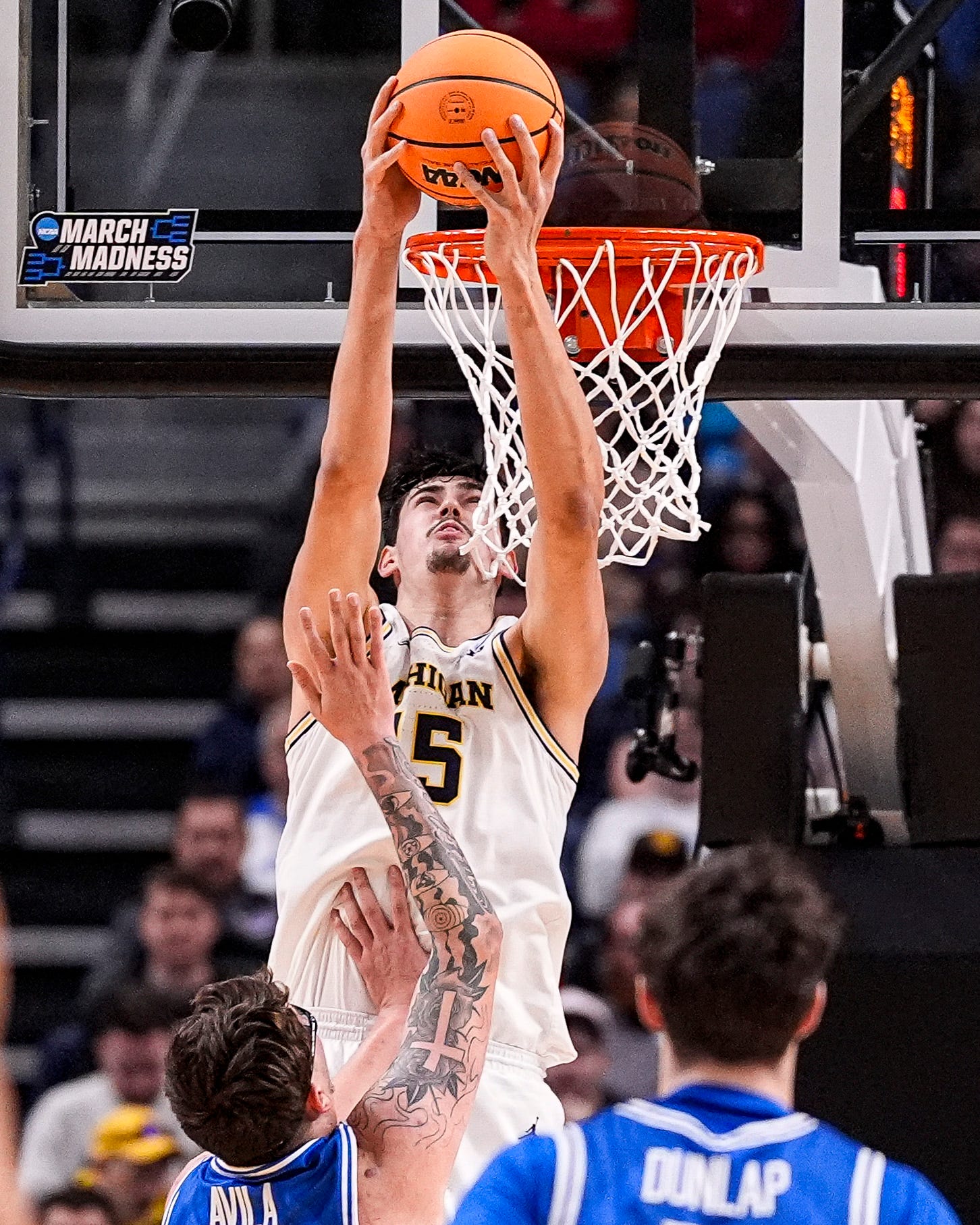 Yaxel Lendeborg, Michigan scorch Saint Louis 95-72 to reach Sweet 16